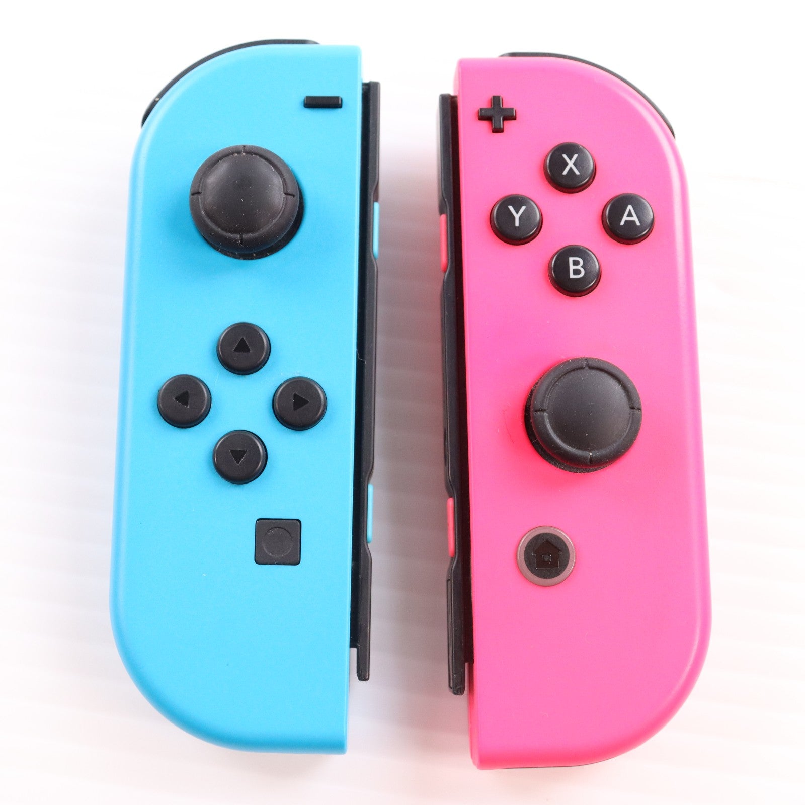 【中古即納】[Switch] (本体) マイニンテンドーストア限定 (新型)Nintendo Switch(ニンテンドースイッチ) カスタマイズ Joy-Con(L) ネオンブルー/(R) ネオンピンク Joy-Conストラップ ブラック 任天堂(HAC-S-KAYAA)(20190830)
