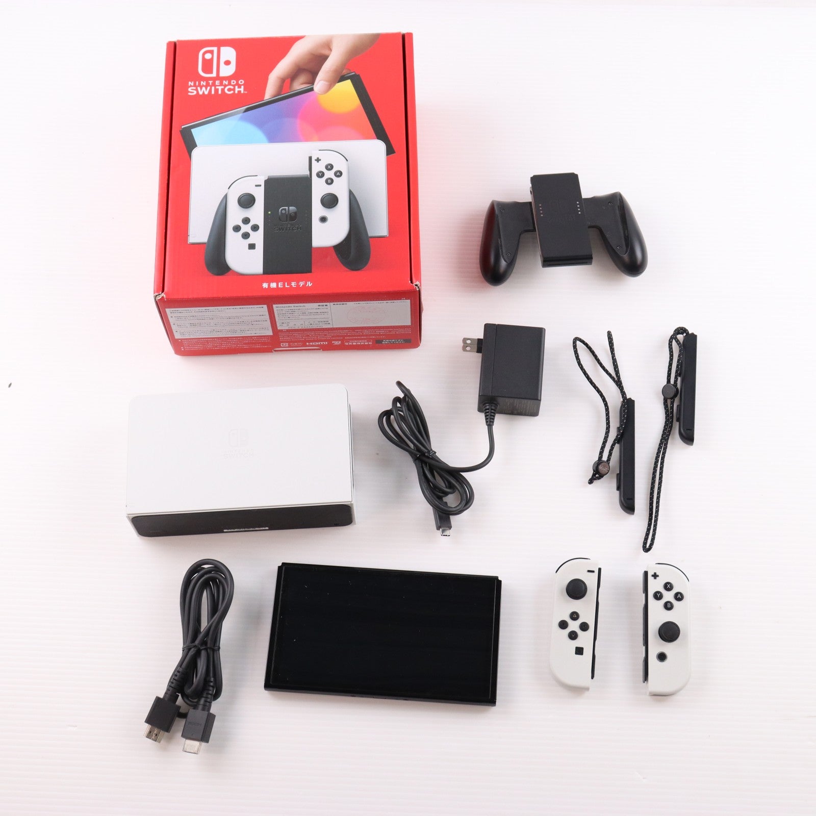 【中古即納】[Switch] (本体) Nintendo Switch(ニンテンドースイッチ) 有機ELモデル Joy-Con(L)/(R) ホワイト 任天堂(HEG-S-KAAAA)(20211008)