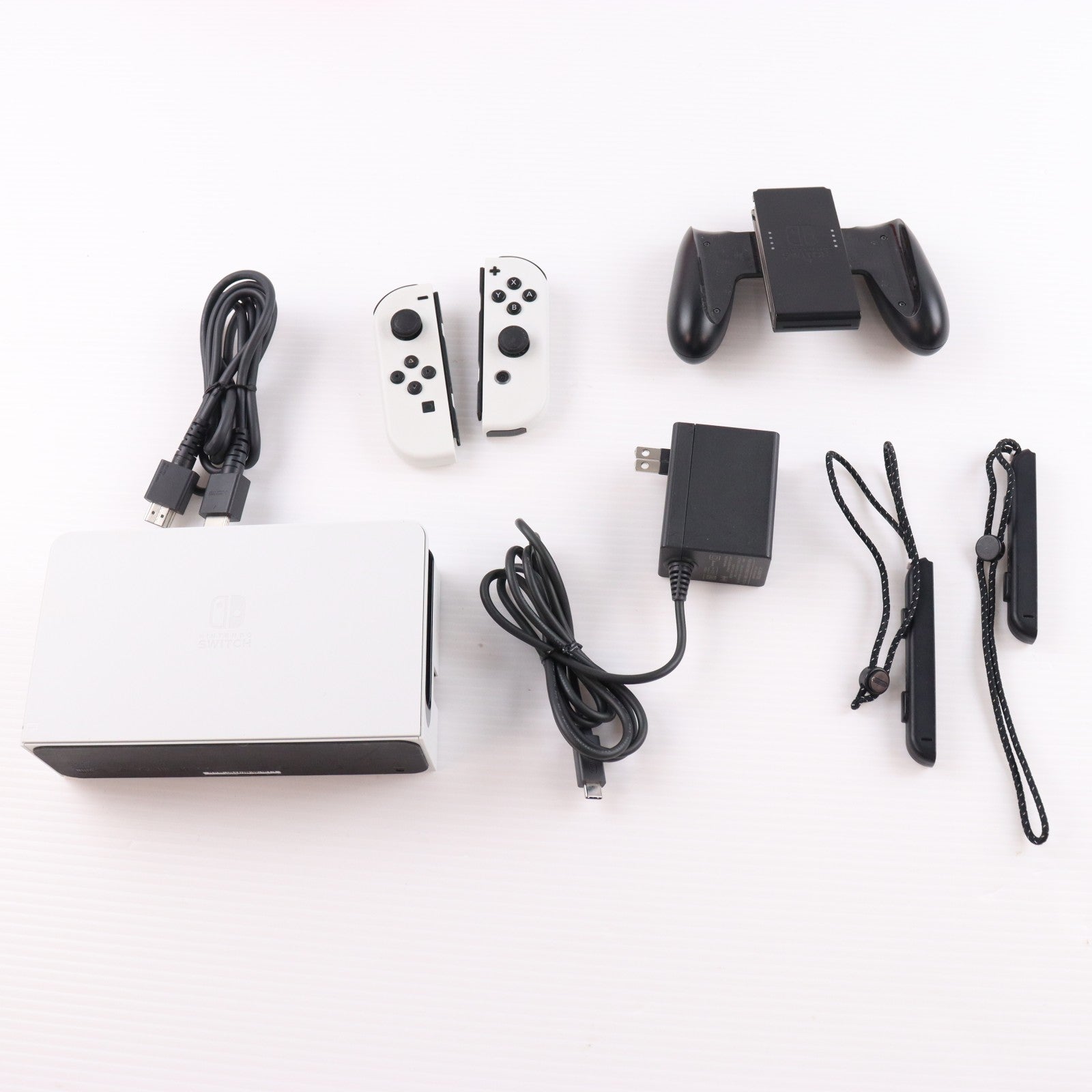 【中古即納】[Switch] (本体) Nintendo Switch(ニンテンドースイッチ) 有機ELモデル Joy-Con(L)/(R) ホワイト 任天堂(HEG-S-KAAAA)(20211008)