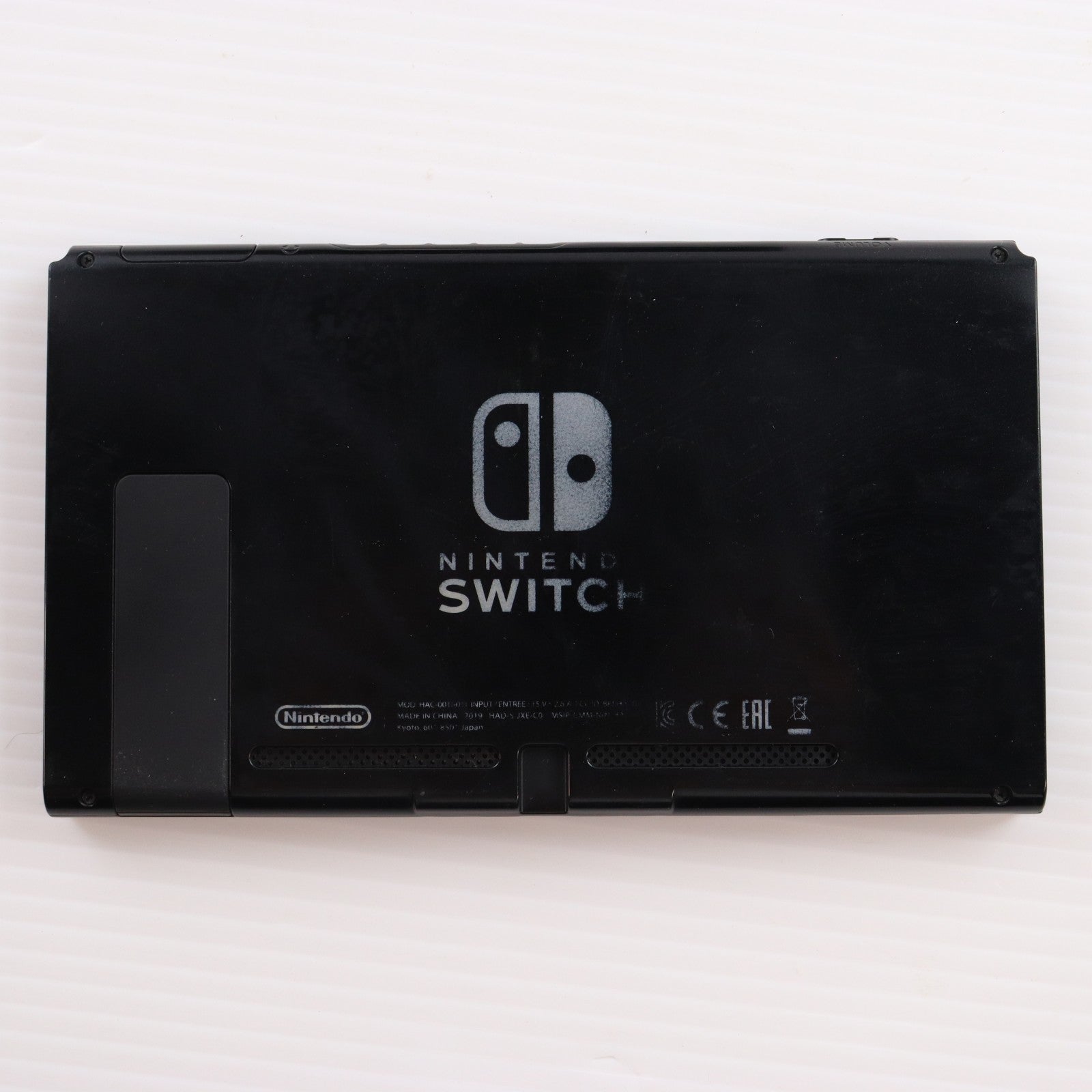 【中古即納】[Switch] (本体) Nintendo Switch(ニンテンドースイッチ) Joy-Con(L) ネオンブルー/(R) ネオンレッド 任天堂(HAD-S-KABAA)(20190830)