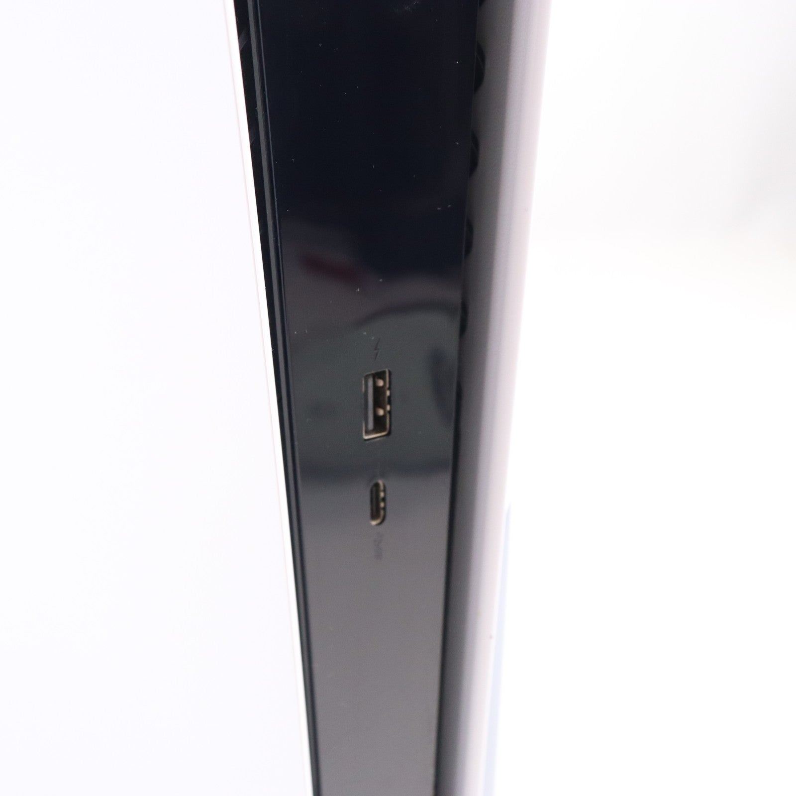 【中古即納】[PS5] (本体) PlayStation 5(プレイステーション5) SIE(CFI-1200A01)(20220915)