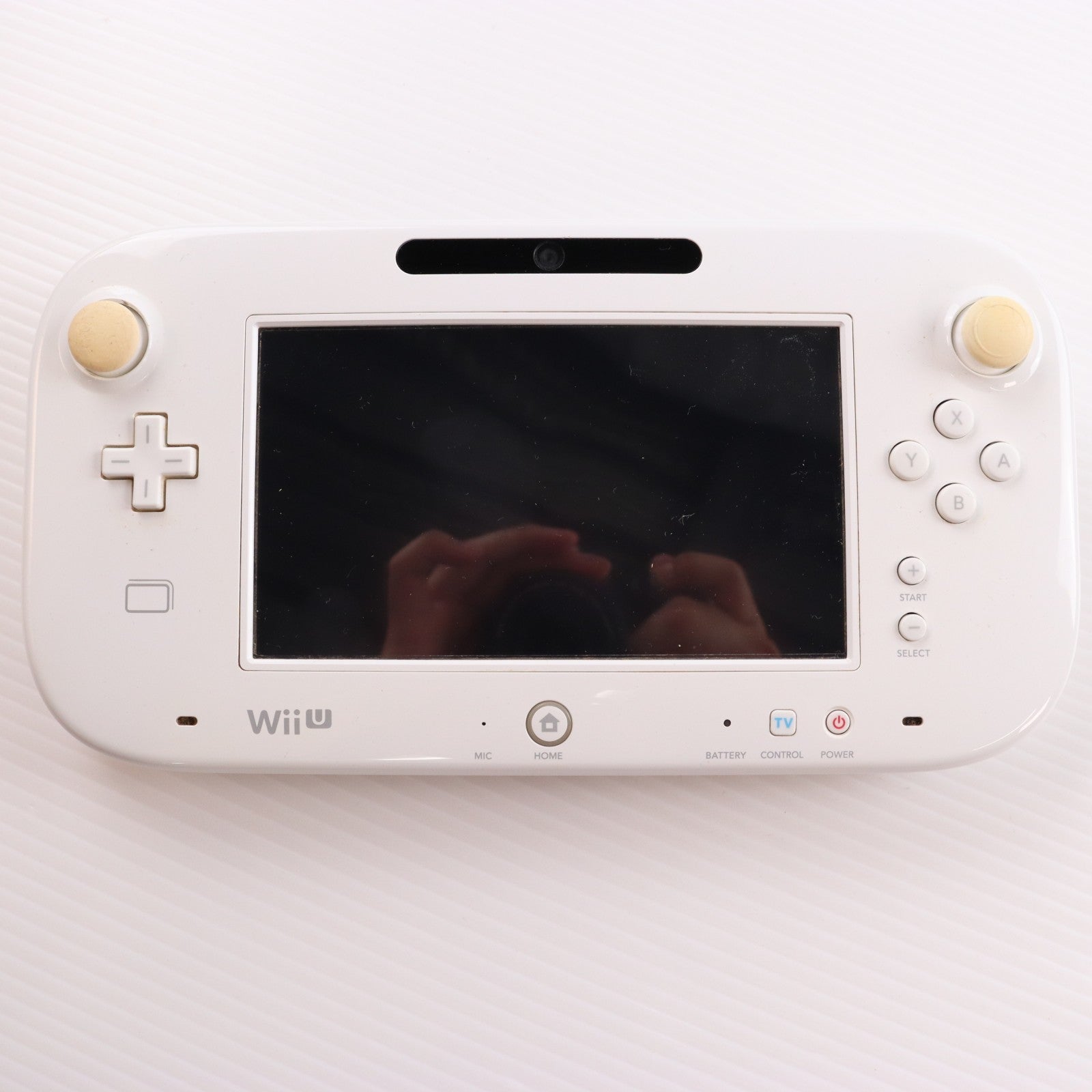 【中古即納】[WiiU] (本体) Wii U すぐに遊べるファミリープレミアムセット+Wii Fit U(シロ) 任天堂(WUP-S-WAFT)(20131205)
