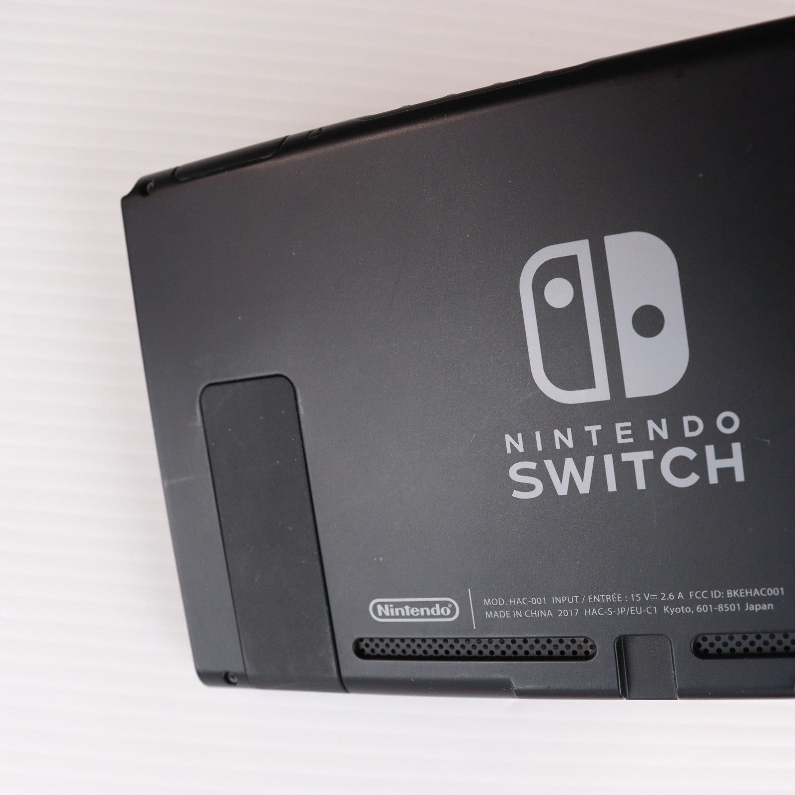 【中古即納】[Switch] (本体) Nintendo Switch(ニンテンドースイッチ) Joy-Con(L) ネオンブルー/R ネオンレッド 任天堂(HAC-S-KABAA)(20170303)