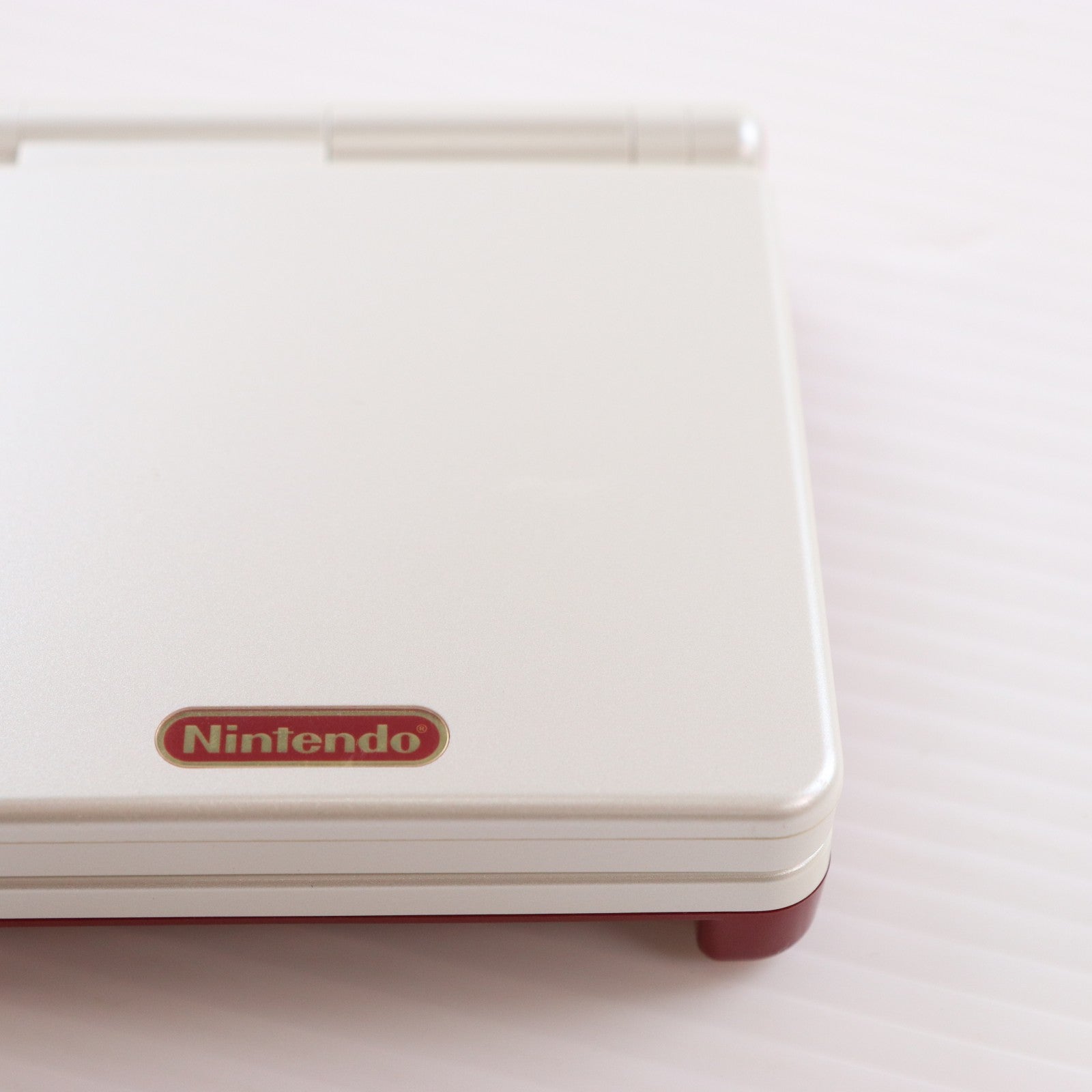 【中古即納】[GBA] (本体) GAMEBOY ADVANCE SP(ゲームボーイアドバンスSP) ファミコンカラー 任天堂(AGS-S-FMK)(20040214)
