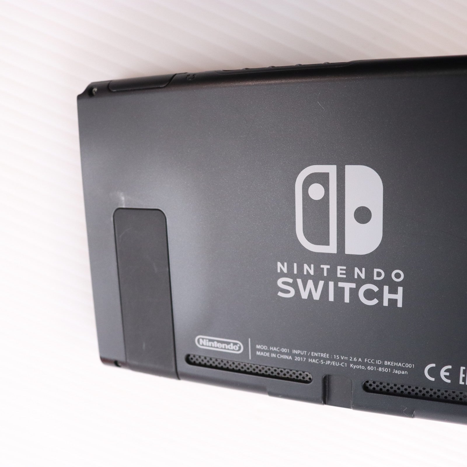 【中古即納】[Switch] (本体) Nintendo Switch(ニンテンドースイッチ) Joy-Con(L) ネオンブルー/R ネオンレッド 任天堂(HAC-S-KABAA)(20170303)