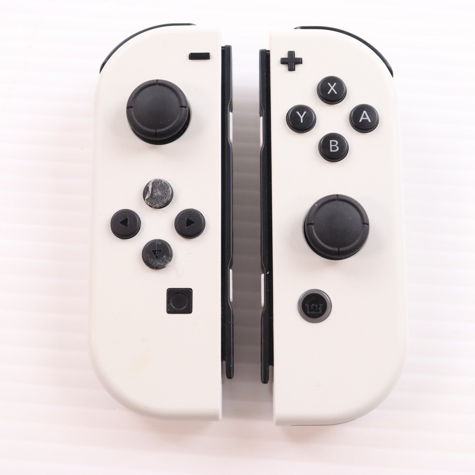 【中古即納】[Switch] (本体) Nintendo Switch(ニンテンドースイッチ) 有機ELモデル Joy-Con(L)/(R) ホワイト 任天堂(HEG-S-KAAAA)(20211008)