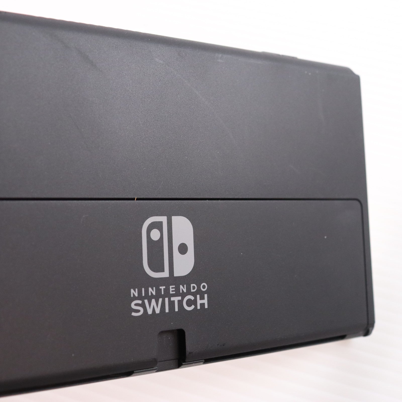 【中古即納】[Switch] (本体) Nintendo Switch(ニンテンドースイッチ) 有機ELモデル Joy-Con(L)/(R) ホワイト 任天堂(HEG-S-KAAAA)(20211008)