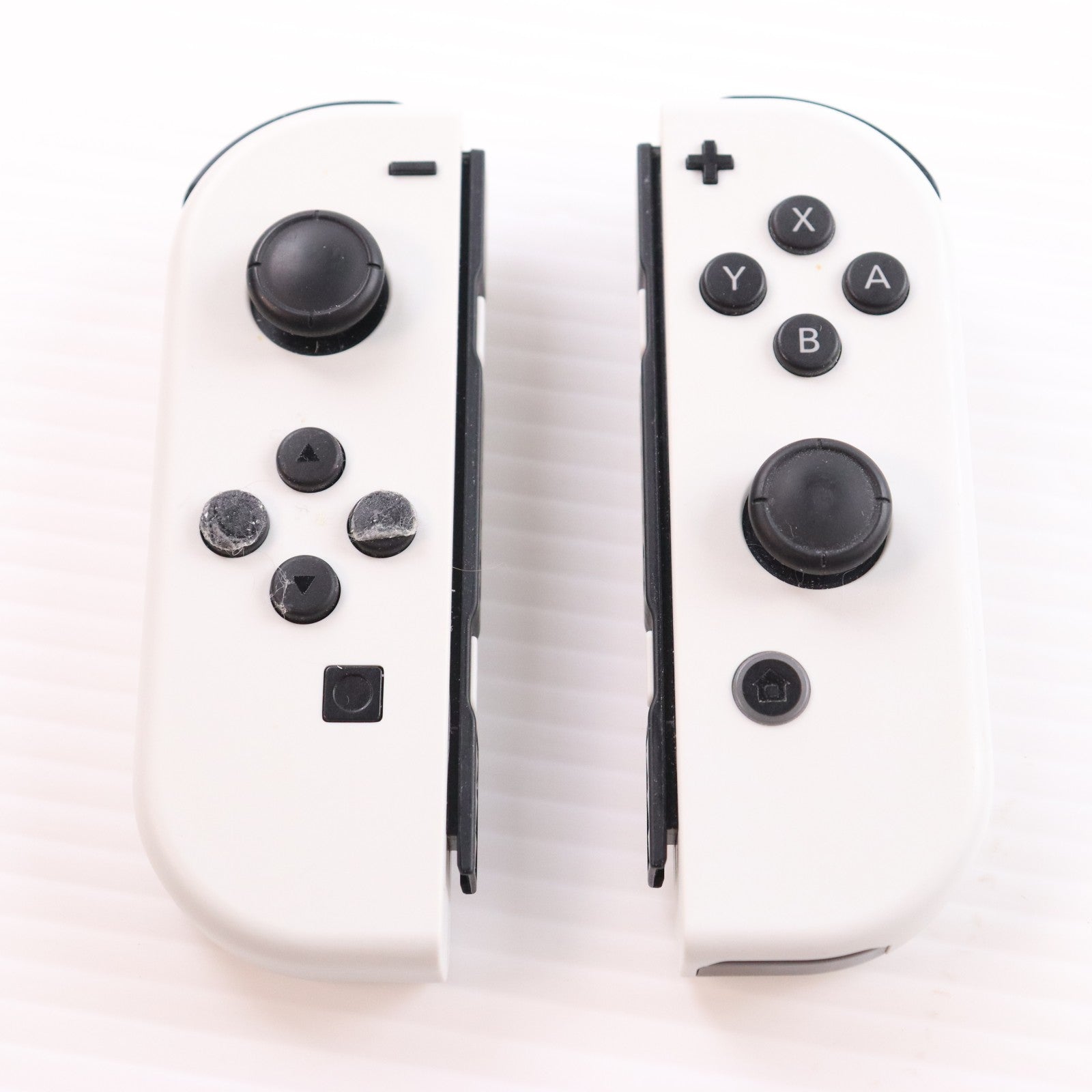 【中古即納】[Switch] (本体) Nintendo Switch(ニンテンドースイッチ) 有機ELモデル Joy-Con(L)/(R) ホワイト 任天堂(HEG-S-KAAAA)(20211008)