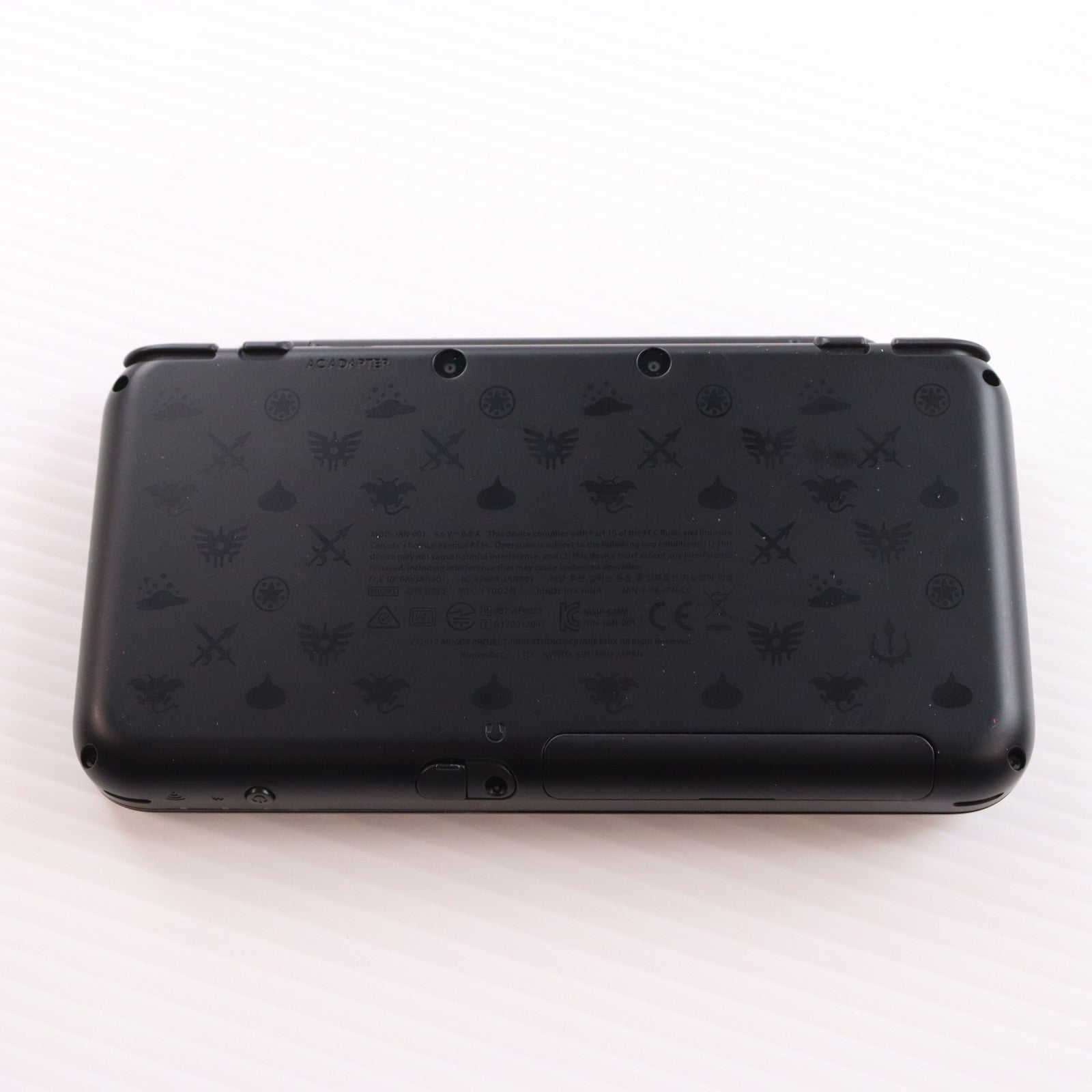 【中古即納】[3DS] (本体) Newニンテンドー2DS LL ドラゴンクエスト はぐれメタルエディション 任天堂(JAN-S-KBCA)(20170729)