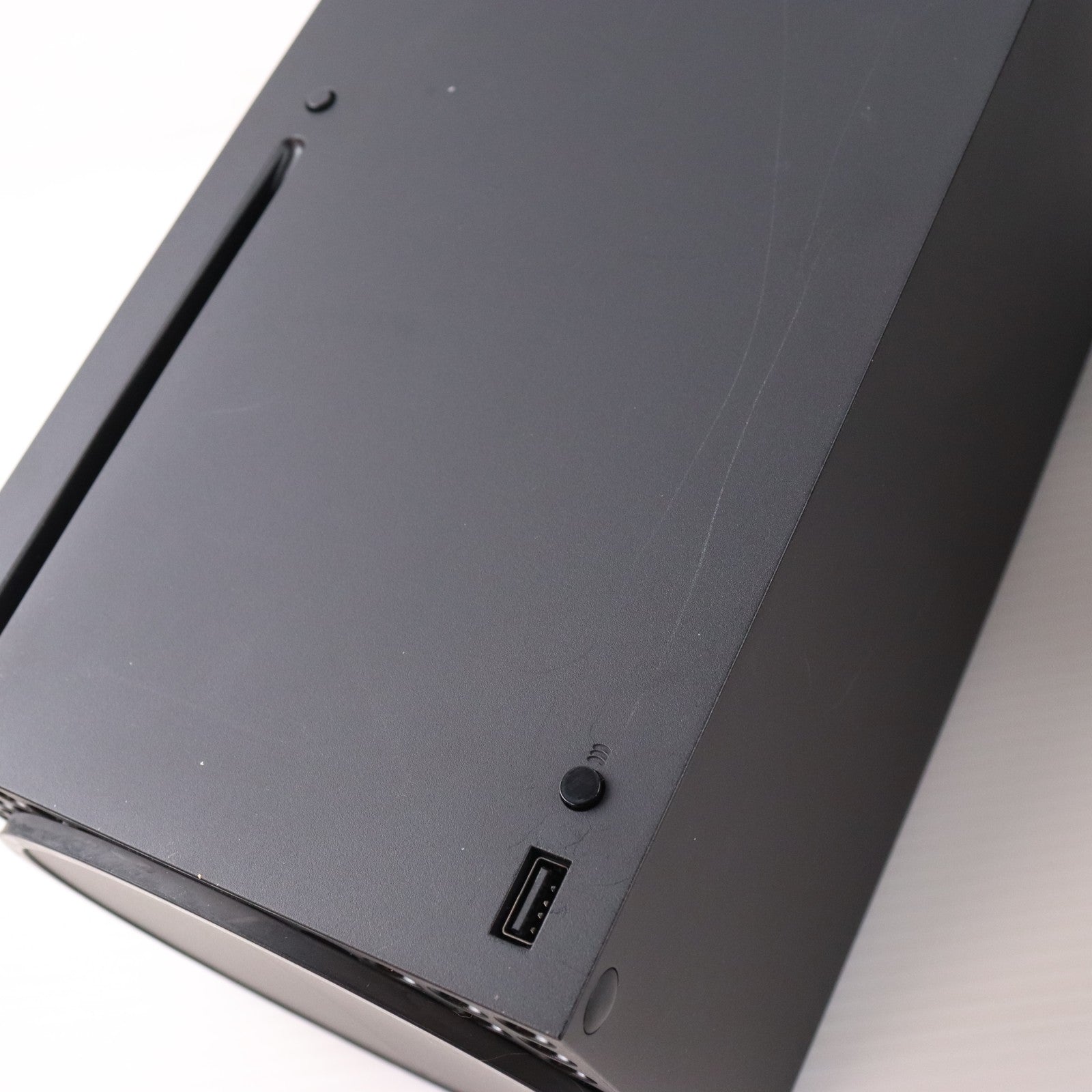 【中古即納】[XboxX/S] (本体) Xbox Series X 1TB 日本マイクロソフト(RRT-00015)(20201110)
