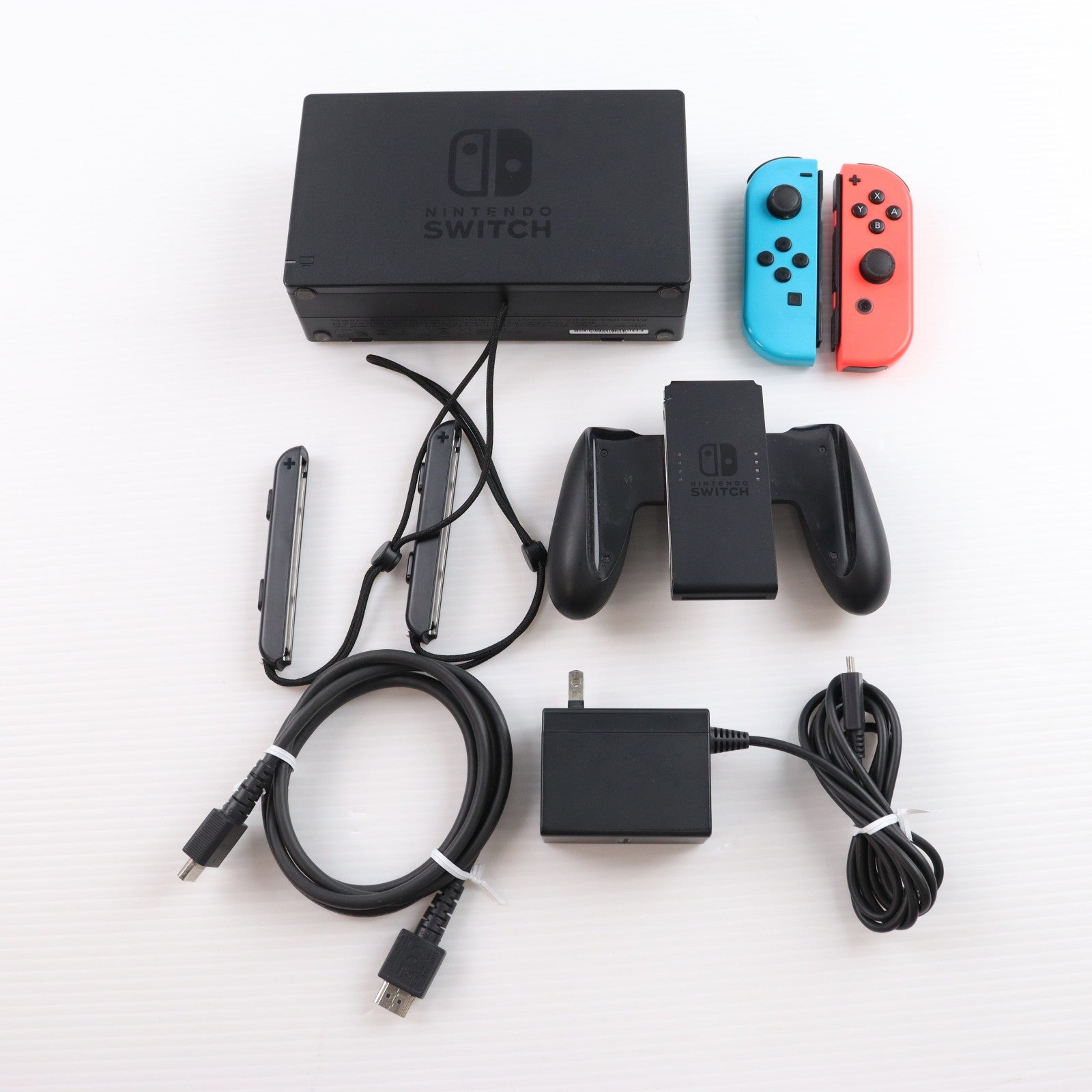 【中古即納】[Switch] (本体) Nintendo Switch(ニンテンドースイッチ) Joy-Con(L) ネオンブルー/(R) ネオンレッド 任天堂(HAD-S-KABAA)(20190830)
