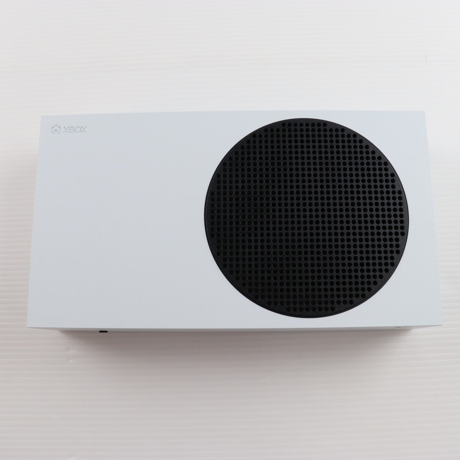 【中古即納】[XboxX/S] (本体) Xbox Series S 512GB 日本マイクロソフト(RRS-00015)(20201110)