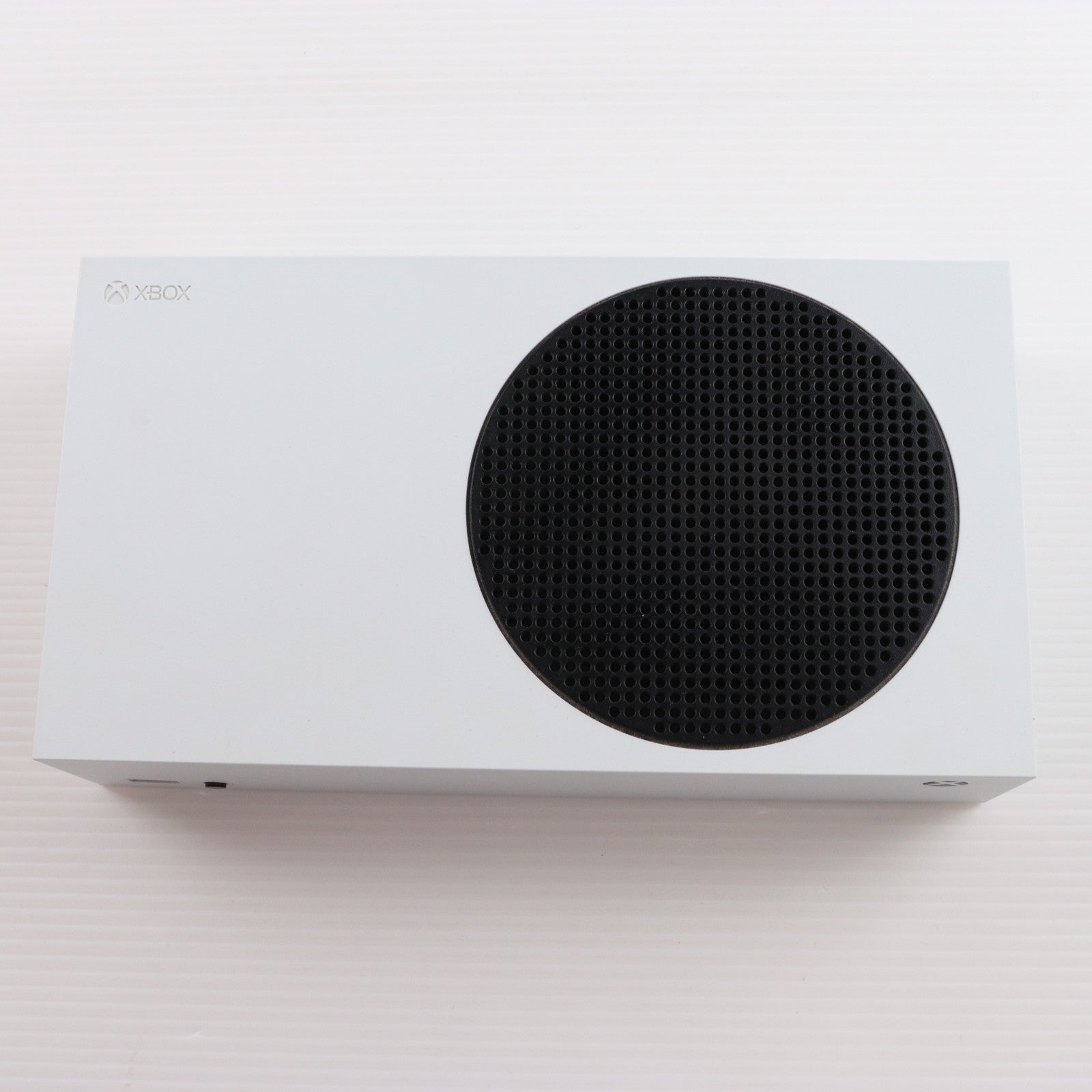 【中古即納】[XboxX/S] (本体) Xbox Series S 512GB 日本マイクロソフト(RRS-00015)(20201110)