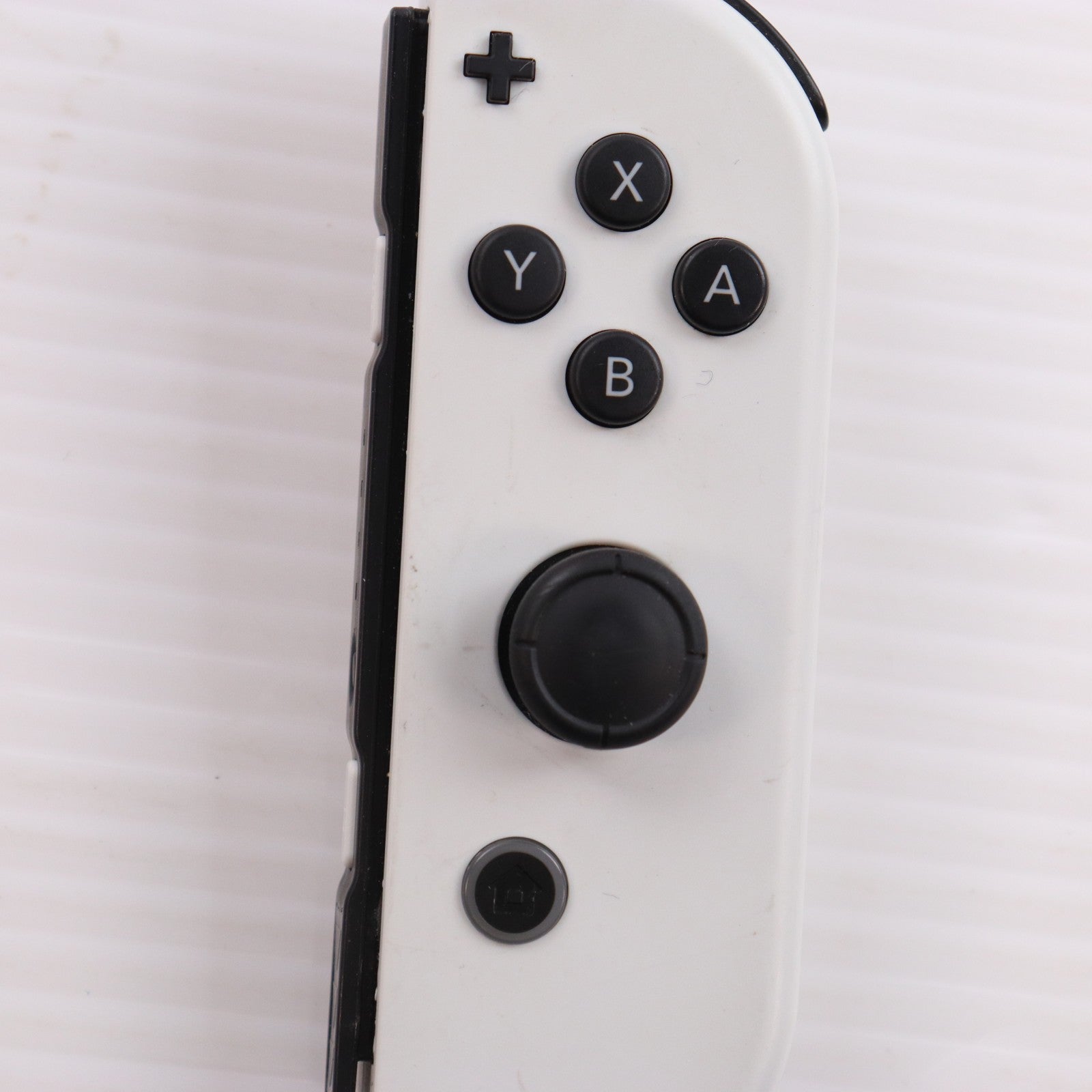 【中古即納】[Switch] (本体) Nintendo Switch(ニンテンドースイッチ) 有機ELモデル Joy-Con(L)/(R) ホワイト 任天堂(HEG-S-KAAAA)(20211008)