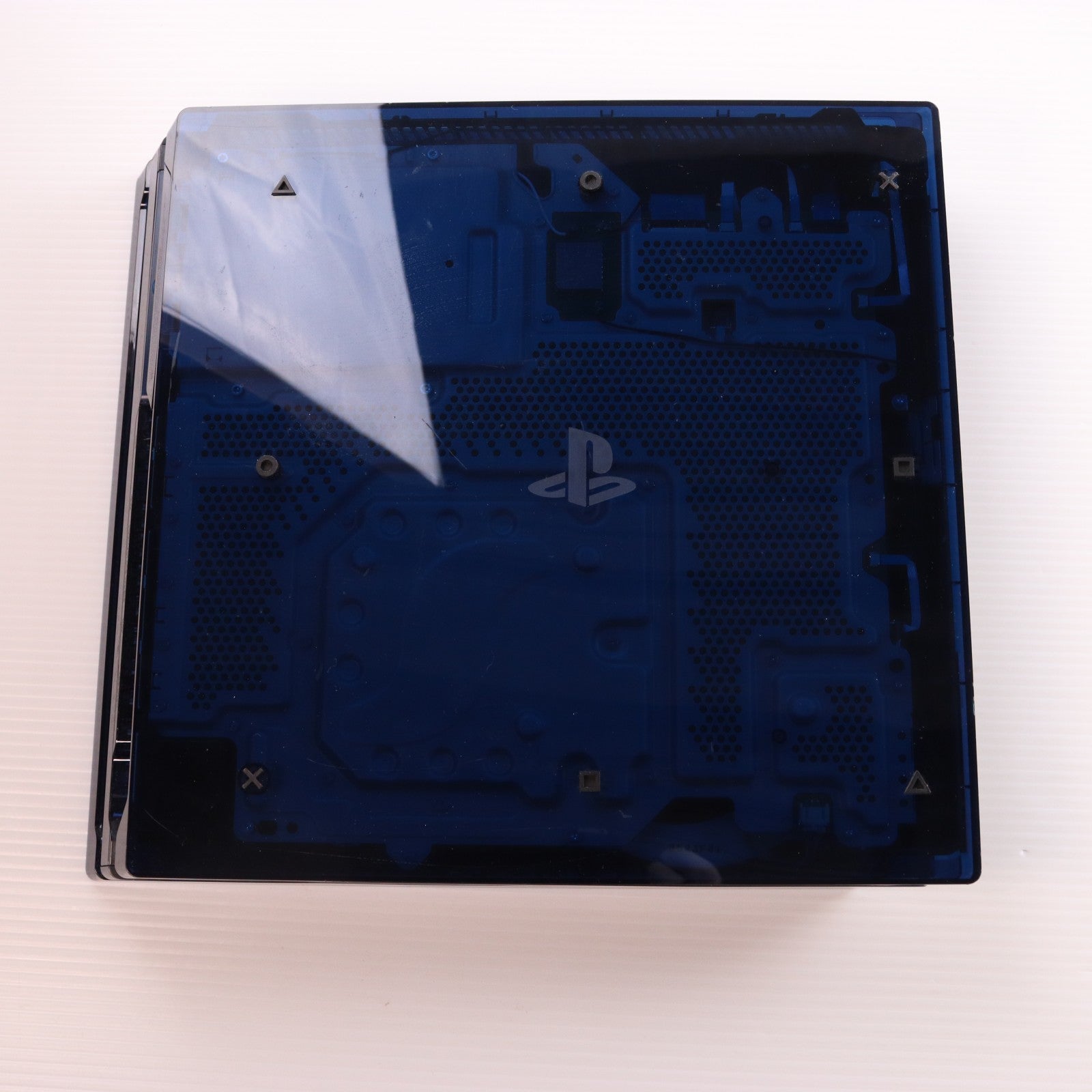 【中古即納】[PS4] (本体) PlayStation4 Pro(プレイステーション4 プロ) 500 Million Limited Edition(500ミリオンリミテッドエディション) 2TB SIE(CUH-7100BA50)(20180824)