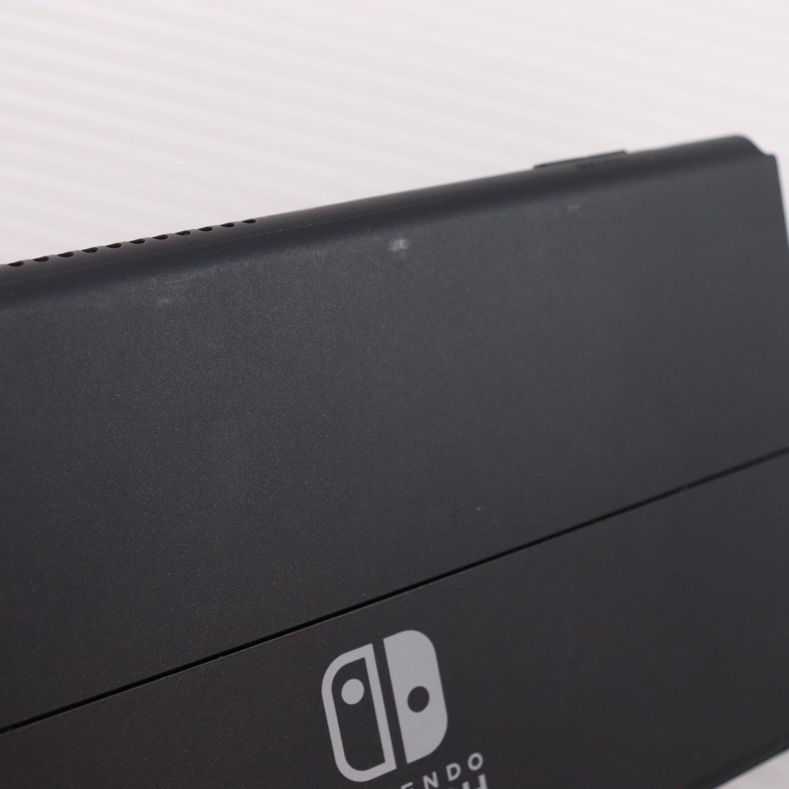 【中古即納】[Switch] (本体) Nintendo Switch(ニンテンドースイッチ) 有機ELモデル Joy-Con(L)/(R) ホワイト 任天堂(HEG-S-KAAAA)(20211008)