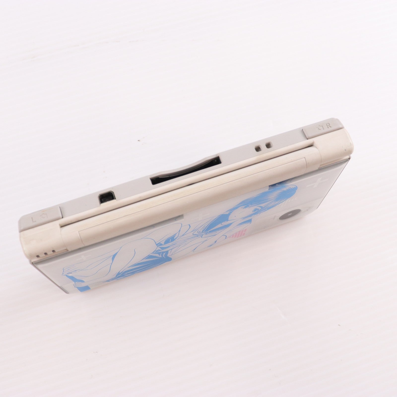 【中古即納】[NDS] (本体) ラブプラス+ マナカデラックス ニンテンドーDsi LL オリジナルデザイン同梱版 任天堂(RY138-J1)(20100624)
