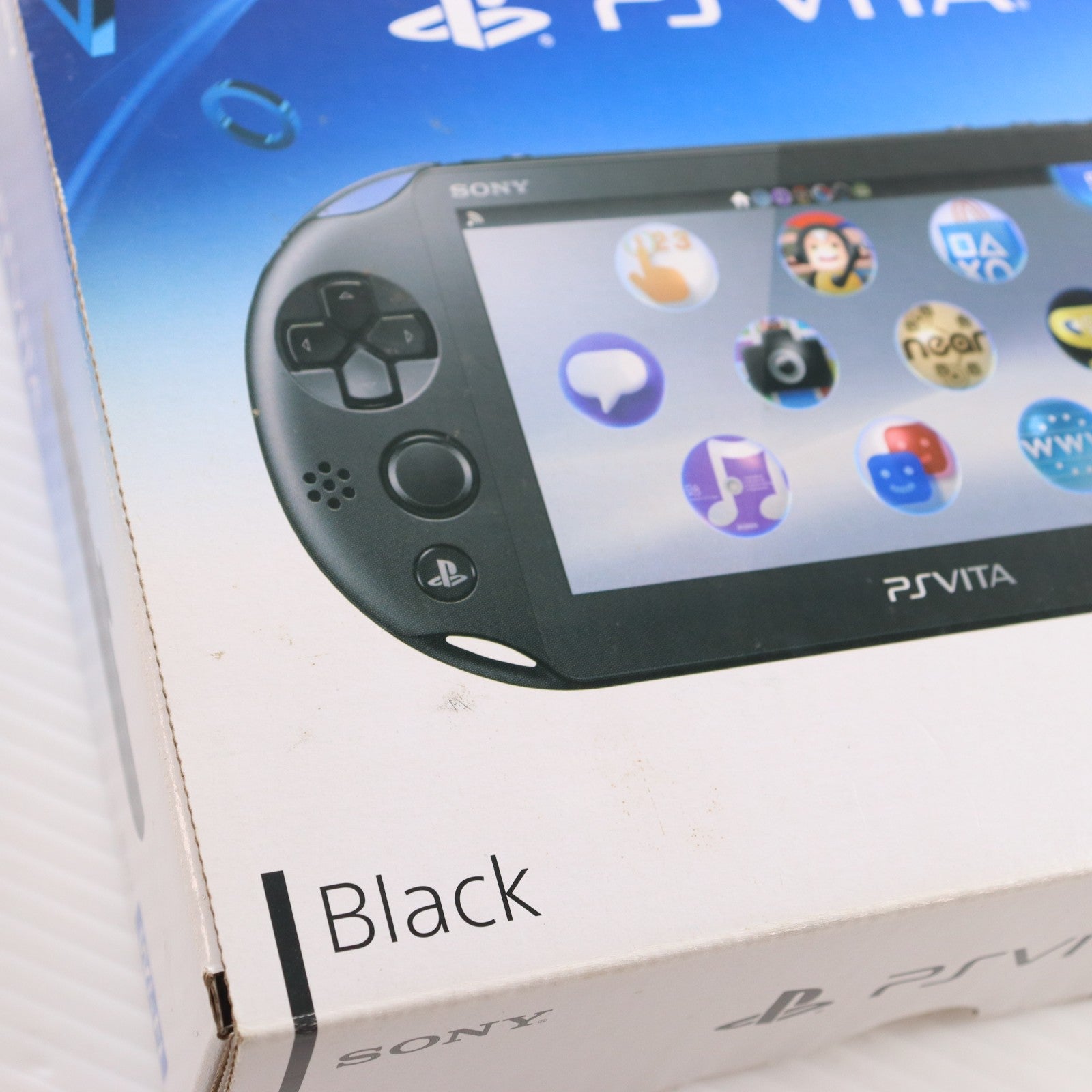 【中古即納】[PSVita] (本体) PlayStation Vita(プレイステーション ヴィータ) Wi-Fiモデル ブラック SCE(PCH-2000ZA11)(20131010)