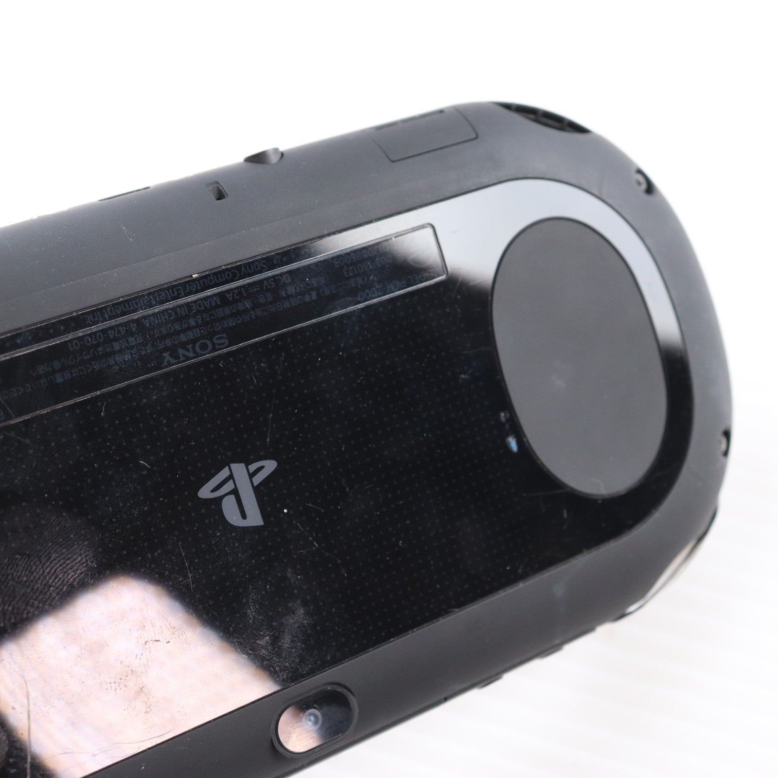 【中古即納】[PSVita] (本体) PlayStation Vita(プレイステーション ヴィータ) Wi-Fiモデル ブラック SCE(PCH-2000ZA11)(20131010)