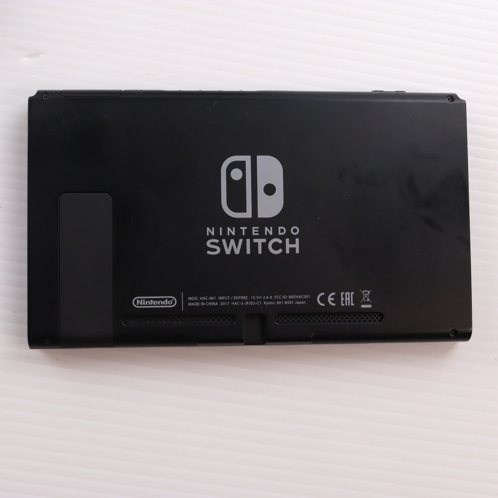 【中古即納】[Switch] (本体) Nintendo Switch(ニンテンドースイッチ) Joy-Con(L) ネオンブルー/R ネオンレッド 任天堂(HAC-S-KABAA)(20170303)