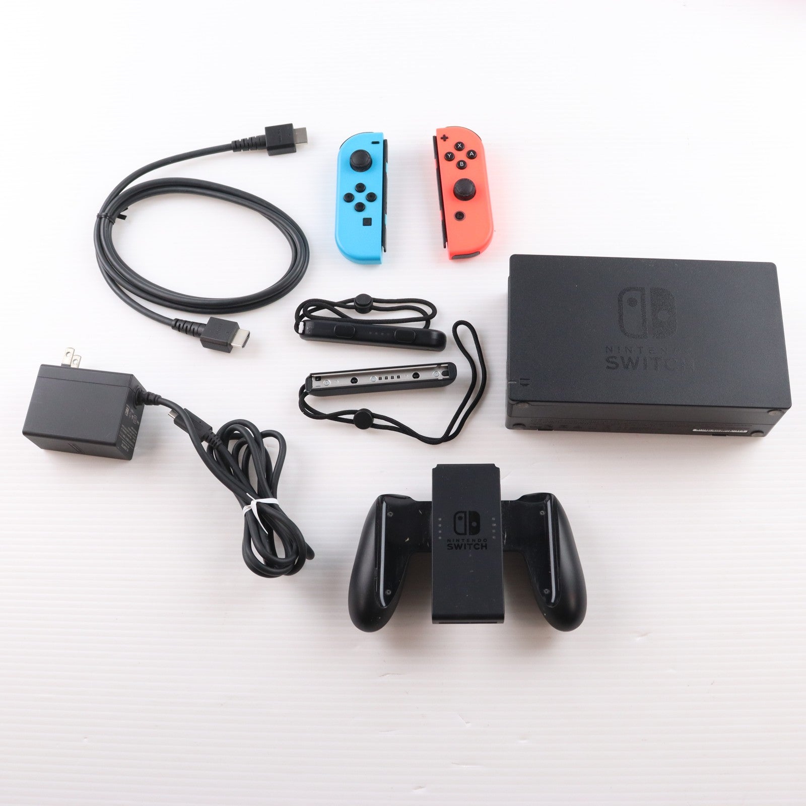 【中古即納】[Switch] (本体) Nintendo Switch(ニンテンドースイッチ) Joy-Con(L) ネオンブルー/R ネオンレッド 任天堂(HAC-S-KABAA)(20170303)