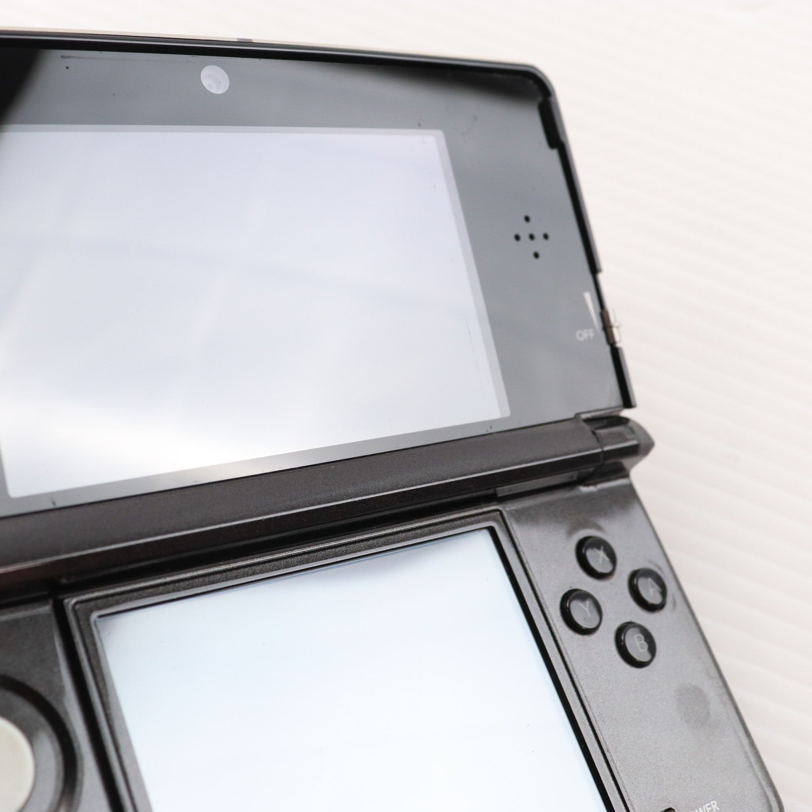 【中古即納】[3DS] (本体) ニンテンドー3DS クリアブラック 任天堂(CTR-S-KGBA)(20131010)