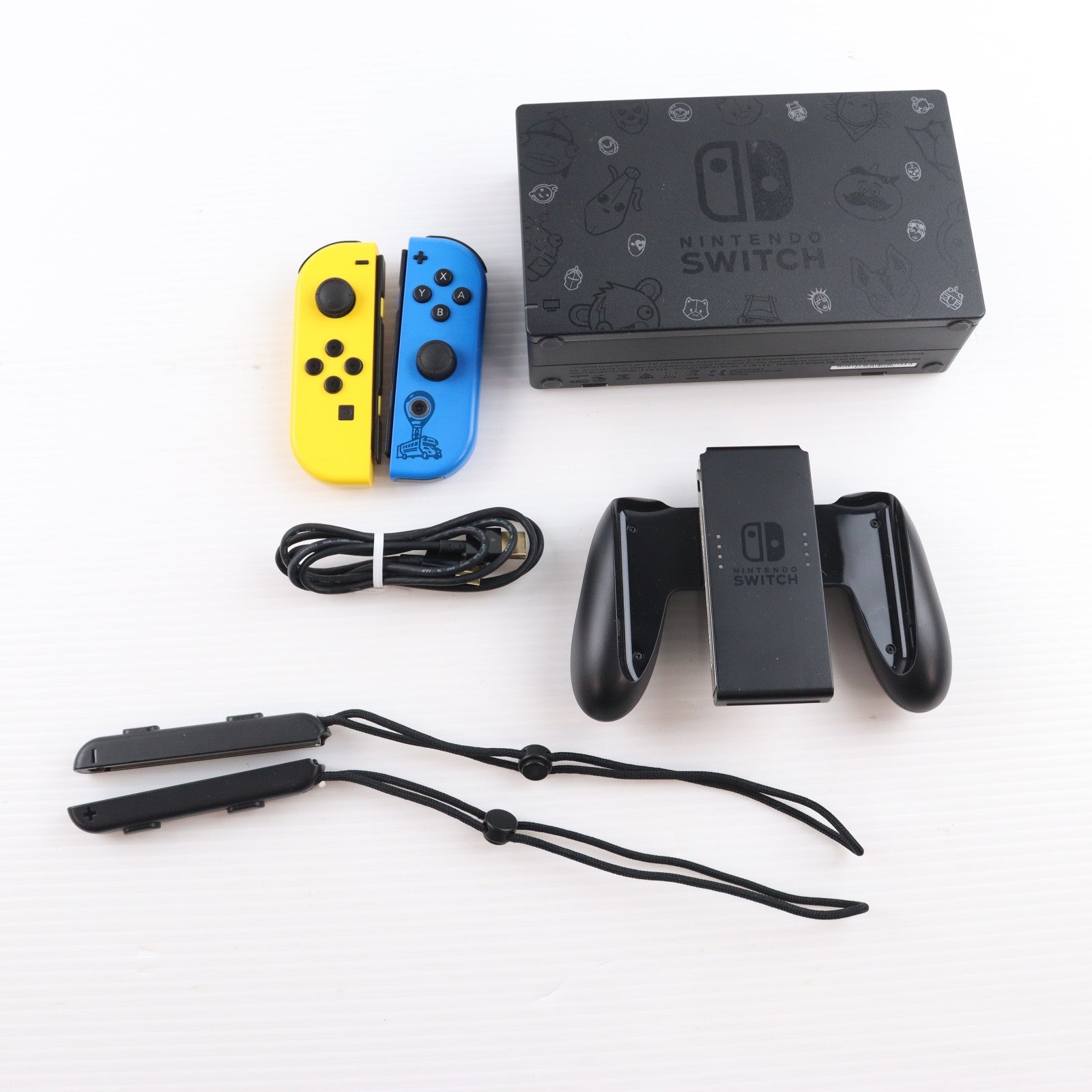 【中古即納】[Switch] (本体) Nintendo Switch(ニンテンドースイッチ) フォートナイトSpecialセット 任天堂(HAD-S-KFAGE)(20201106)