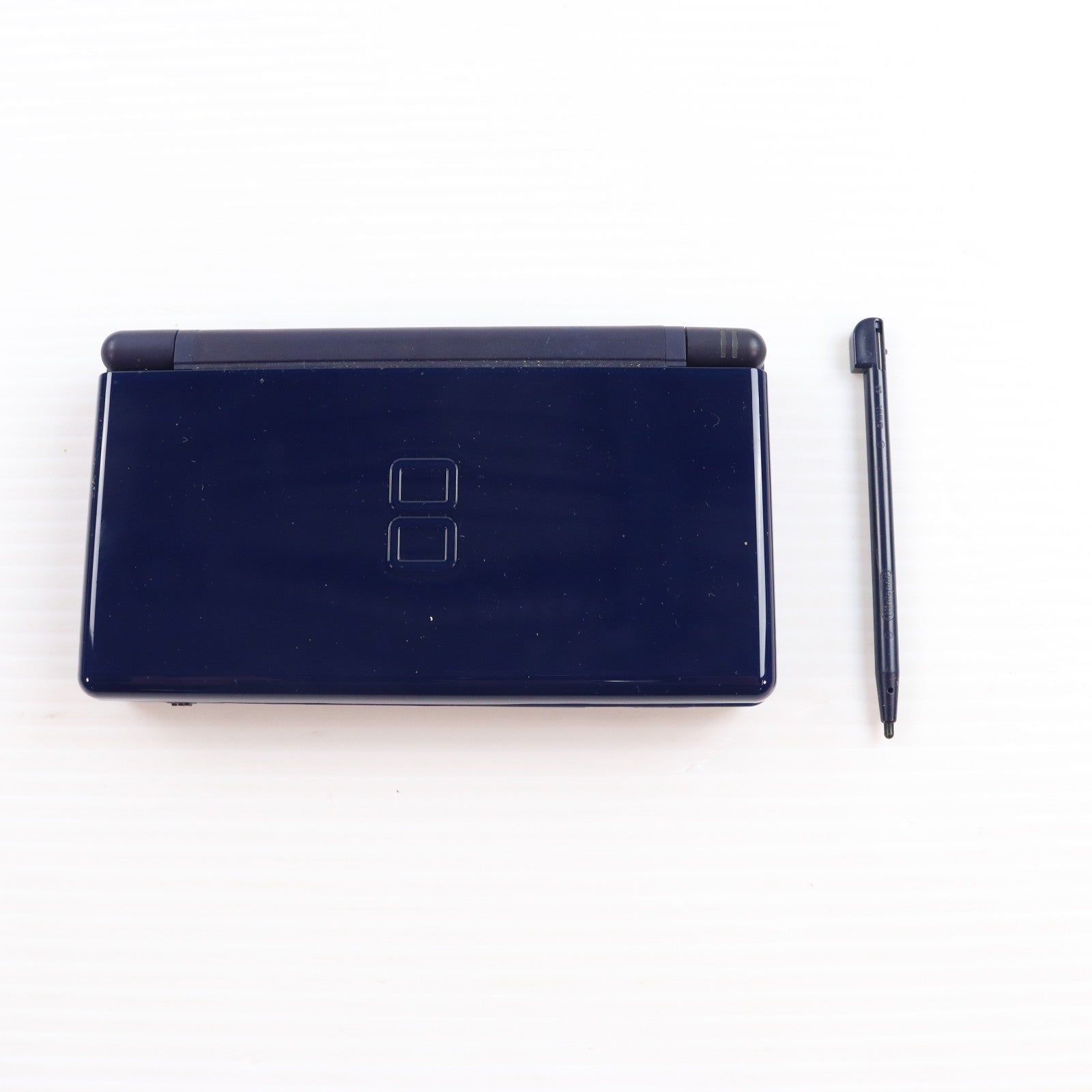 【中古即納】[NDS] (本体) ニンテンドーDS Lite(ライト) エナメルネイビー 任天堂(USG-S-NBA)(20060311)