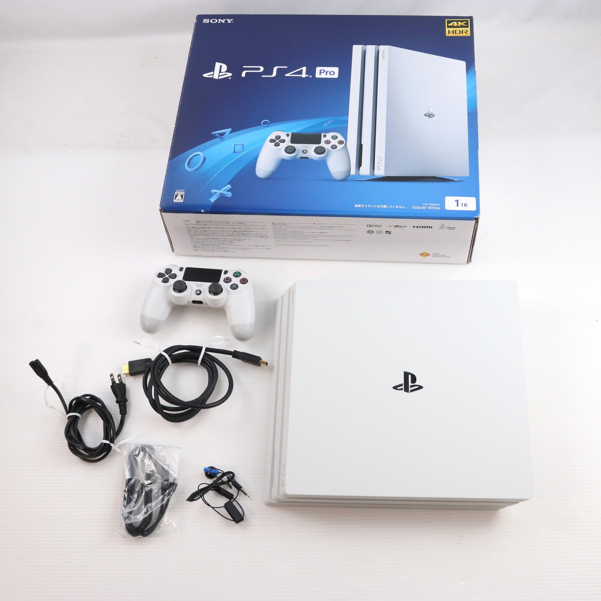 【中古即納】[PS4] (本体) PlayStation 4 Pro(プレイステーション4 プロ) グレイシャー・ホワイト 1TB SIE(CUH-7200BB02)(20181012)