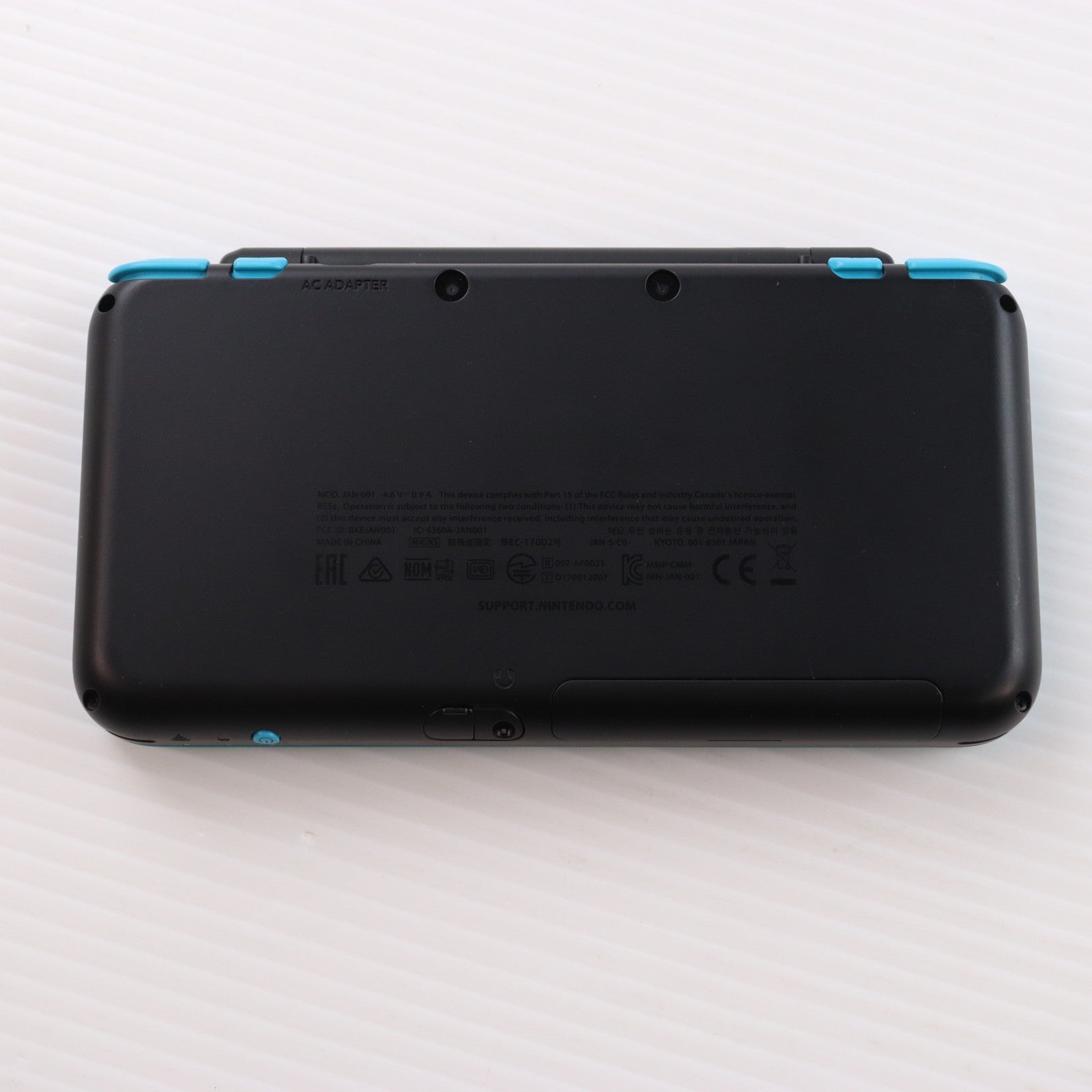 【中古即納】[3DS] (本体) Newニンテンドー2DS LL ブラック×ターコイズ 任天堂(JAN-S-BAAA)(20170713)