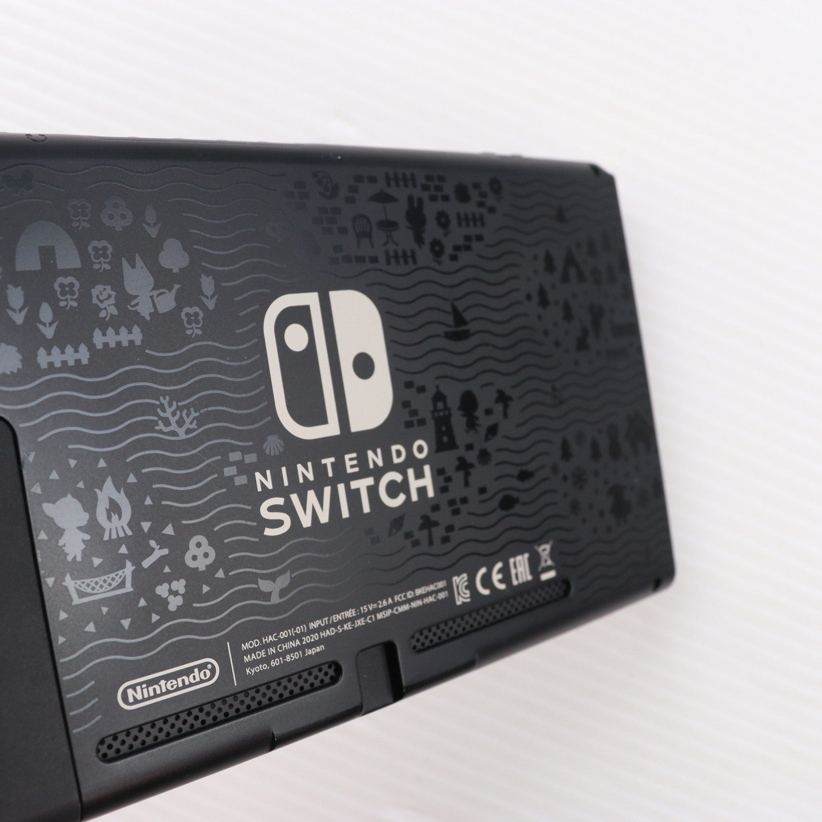 【中古即納】[Switch] (本体)(ソフト無し) Nintendo Switch(ニンテンドースイッチ) あつまれ どうぶつの森セット 任天堂(HAD-S-KEAGC)(20200320)