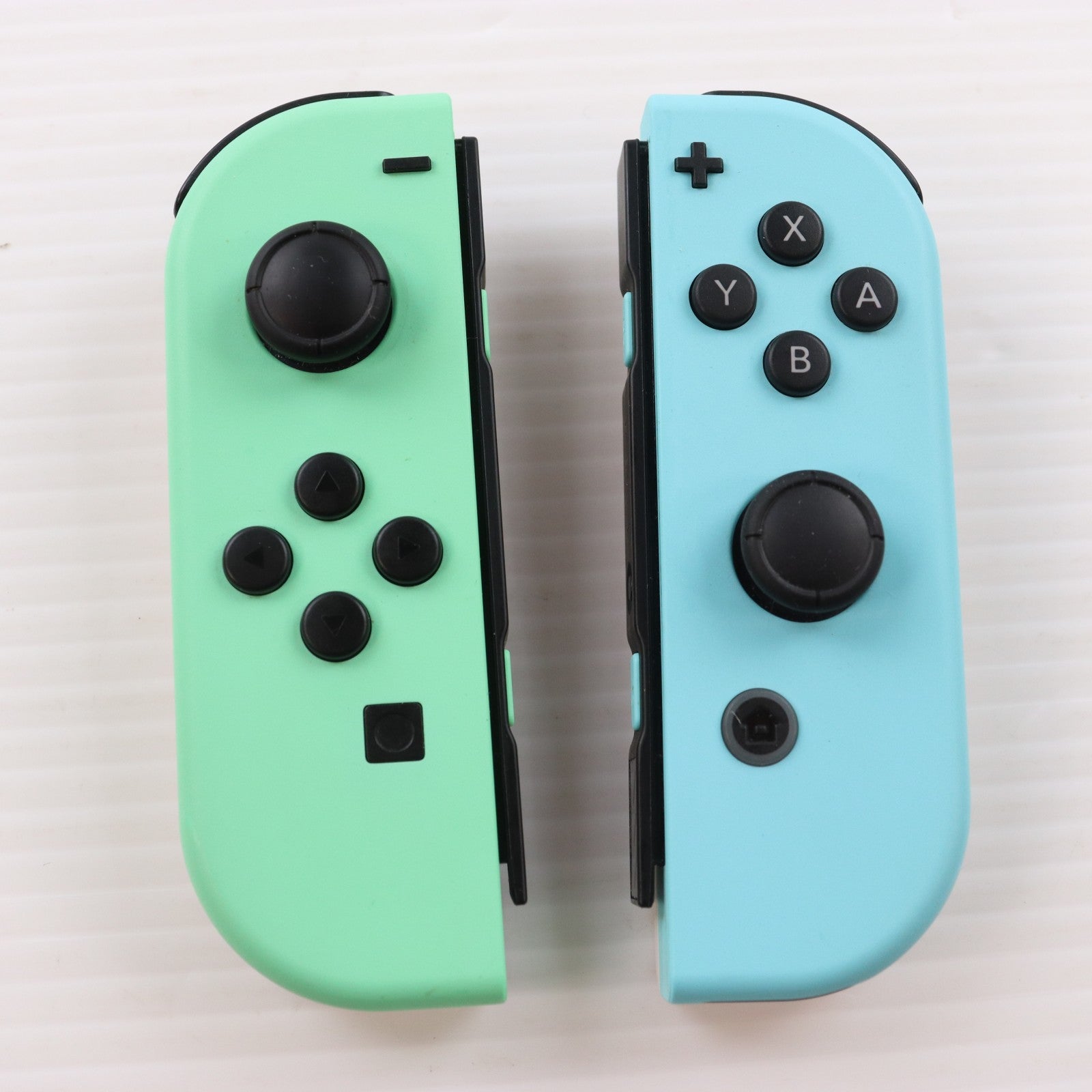 【中古即納】[Switch] (本体)(ソフト無し) Nintendo Switch(ニンテンドースイッチ) あつまれ どうぶつの森セット 任天堂(HAD-S-KEAGC)(20200320)