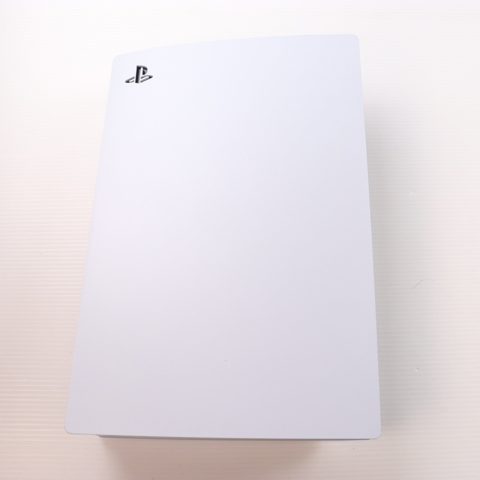 【中古即納】[PS5] (本体) PlayStation 5(プレイステーション5) 「ゴッド・オブ・ウォー ラグナロク」同梱版 SIE(CFIJ-10004)(20221109)
