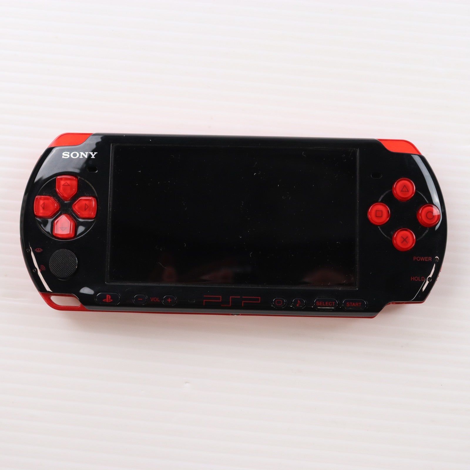 【中古即納】[PSP] (本体) PlayStation Portable(プレイステーション・ポータブル) バリューパック ブラック/レッド SCE(PSPJ-30017)(20101118)