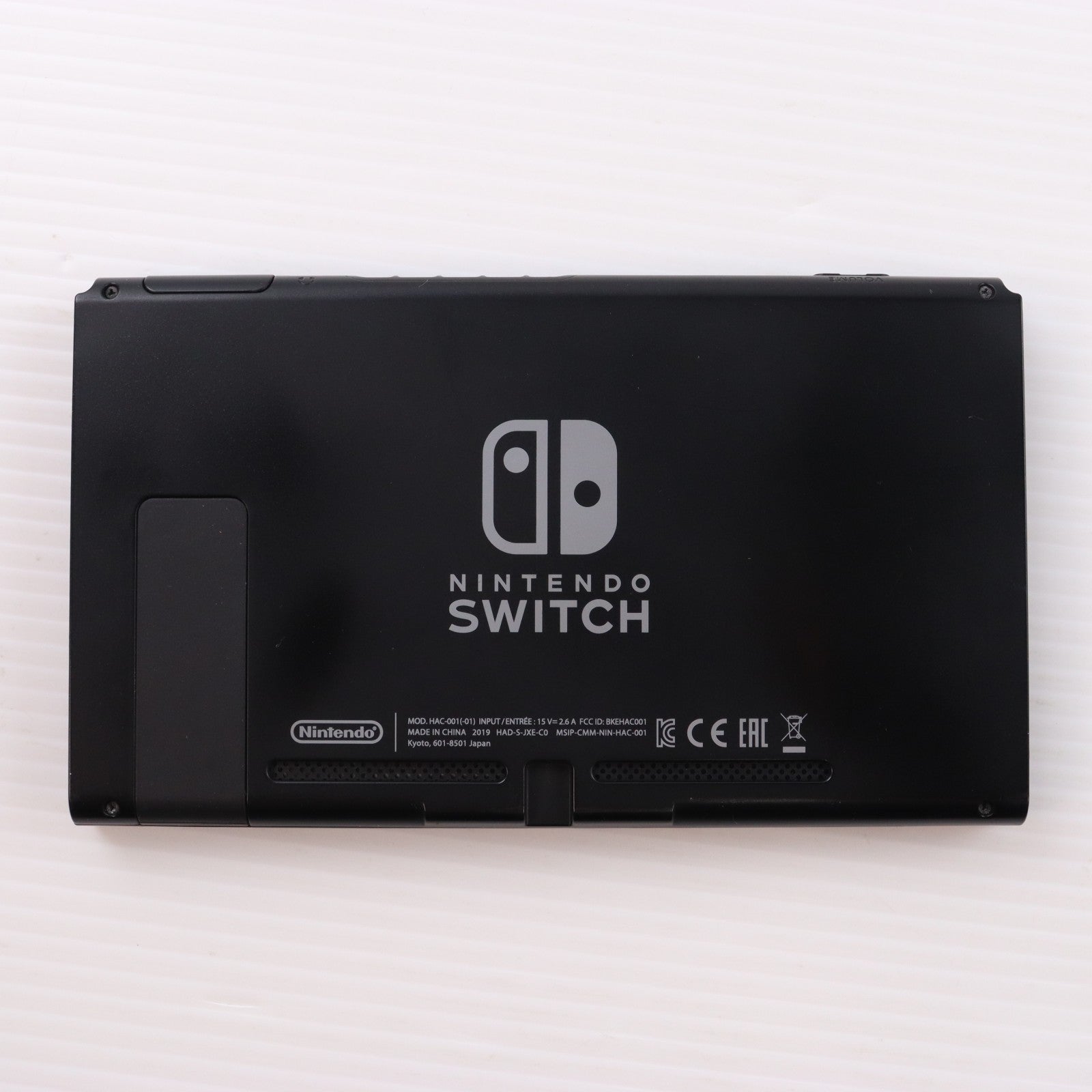 【中古即納】[Switch] (本体) Nintendo Switch(ニンテンドースイッチ) Joy-Con(L)/R グレー 任天堂(HAD-S-KAAAA)(20190830)