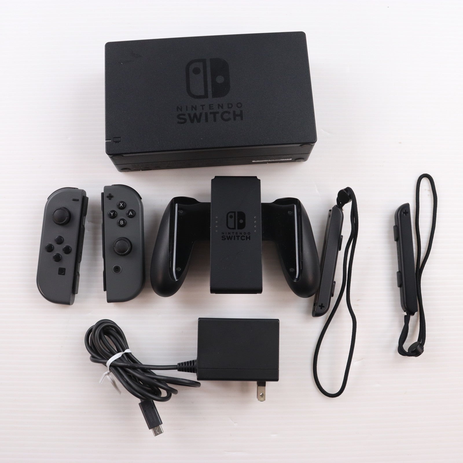 【中古即納】[Switch] (本体) Nintendo Switch(ニンテンドースイッチ) Joy-Con(L)/R グレー 任天堂(HAD-S-KAAAA)(20190830)