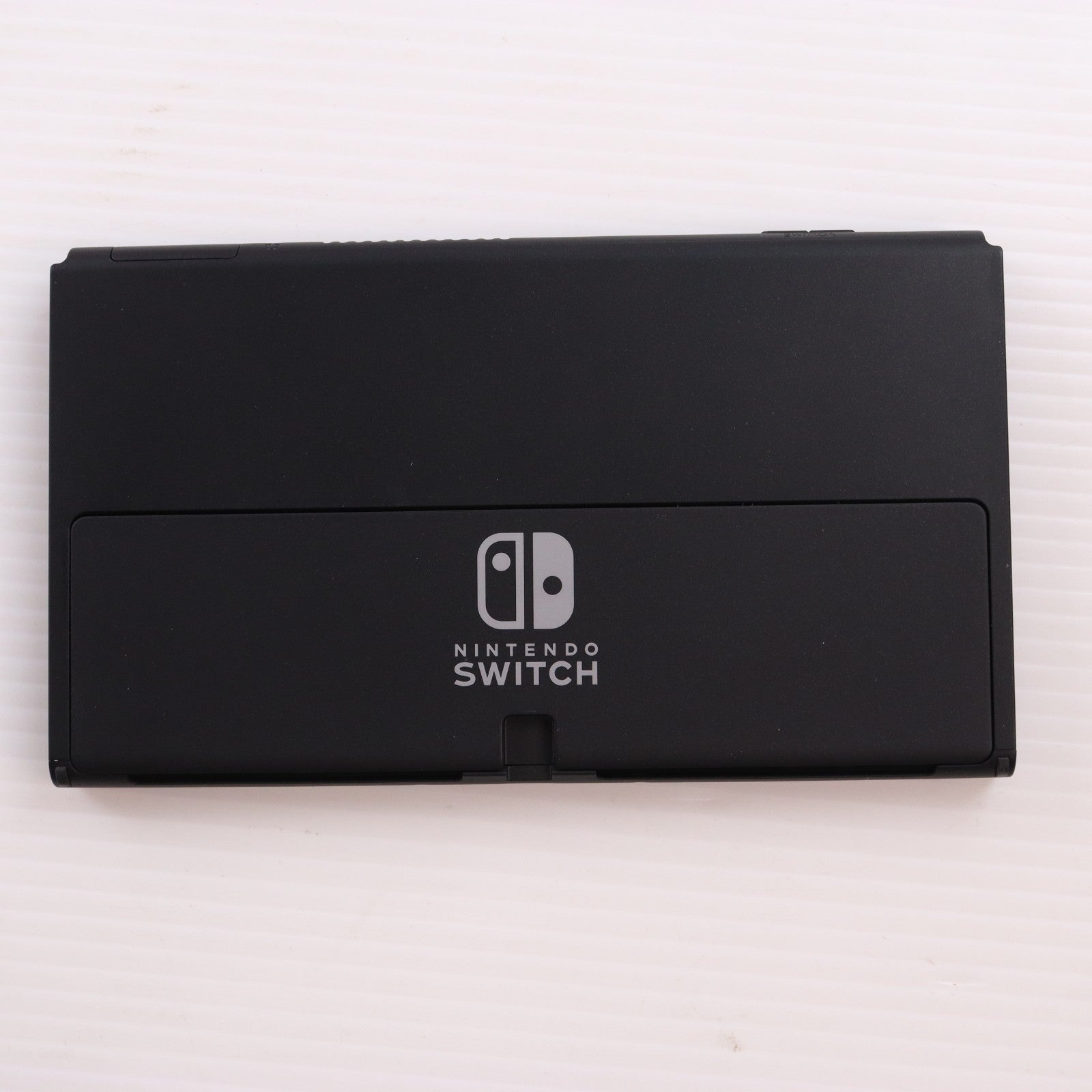【中古即納】[Switch] (本体) Nintendo Switch(ニンテンドースイッチ) 有機ELモデル Joy-Con(L)/(R) ホワイト 任天堂(HEG-S-KAAAA)(20211008)