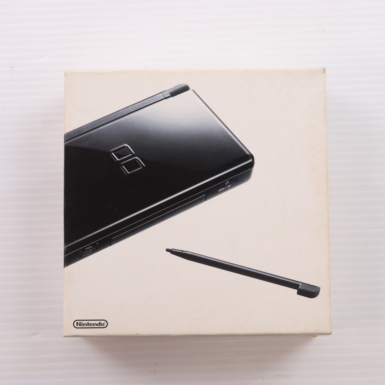 【中古即納】[NDS] (本体) ニンテンドーDS Lite(ライト) ジェットブラック 任天堂(USG-S-KA)(20060902)
