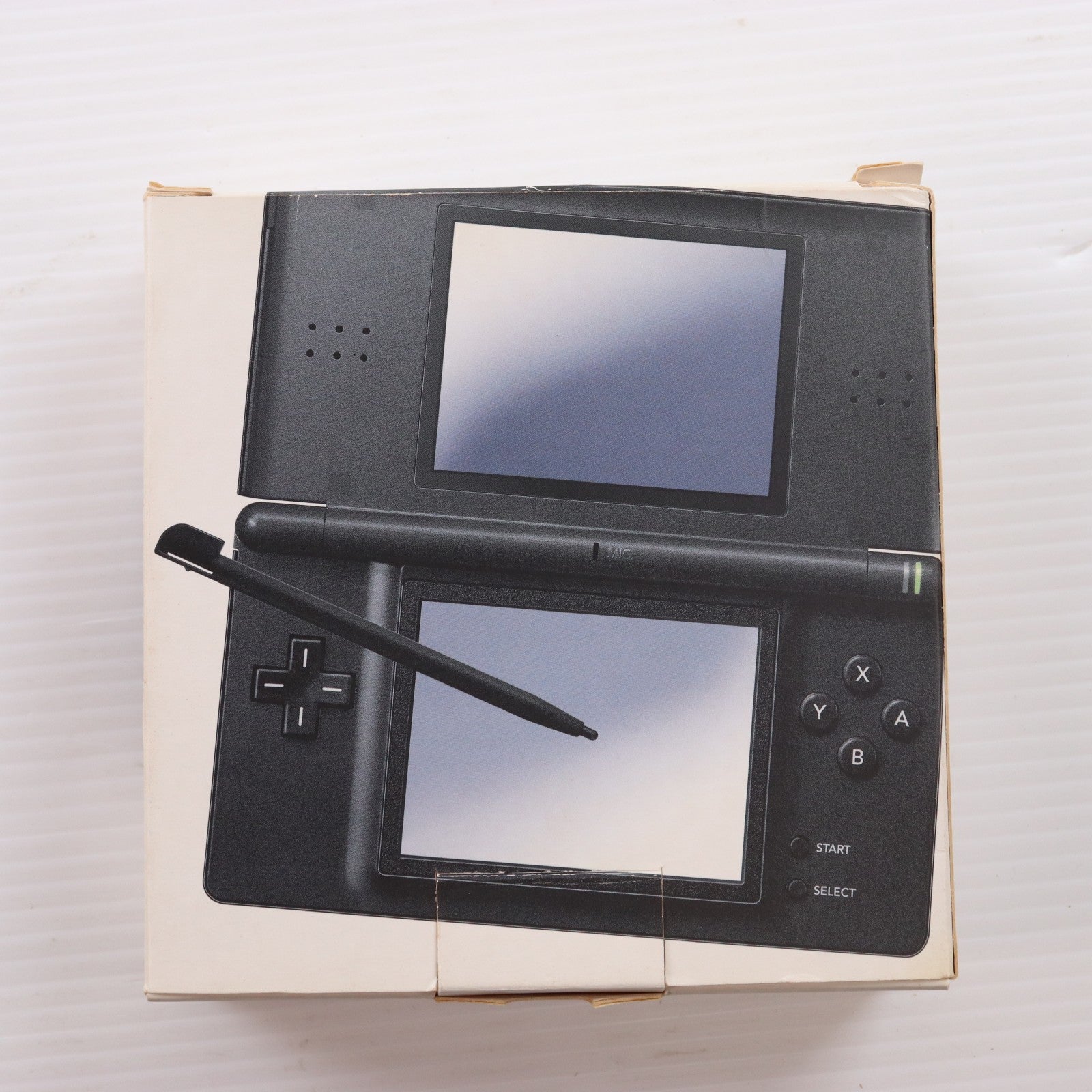 【中古即納】[NDS] (本体) ニンテンドーDS Lite(ライト) ジェットブラック 任天堂(USG-S-KA)(20060902)
