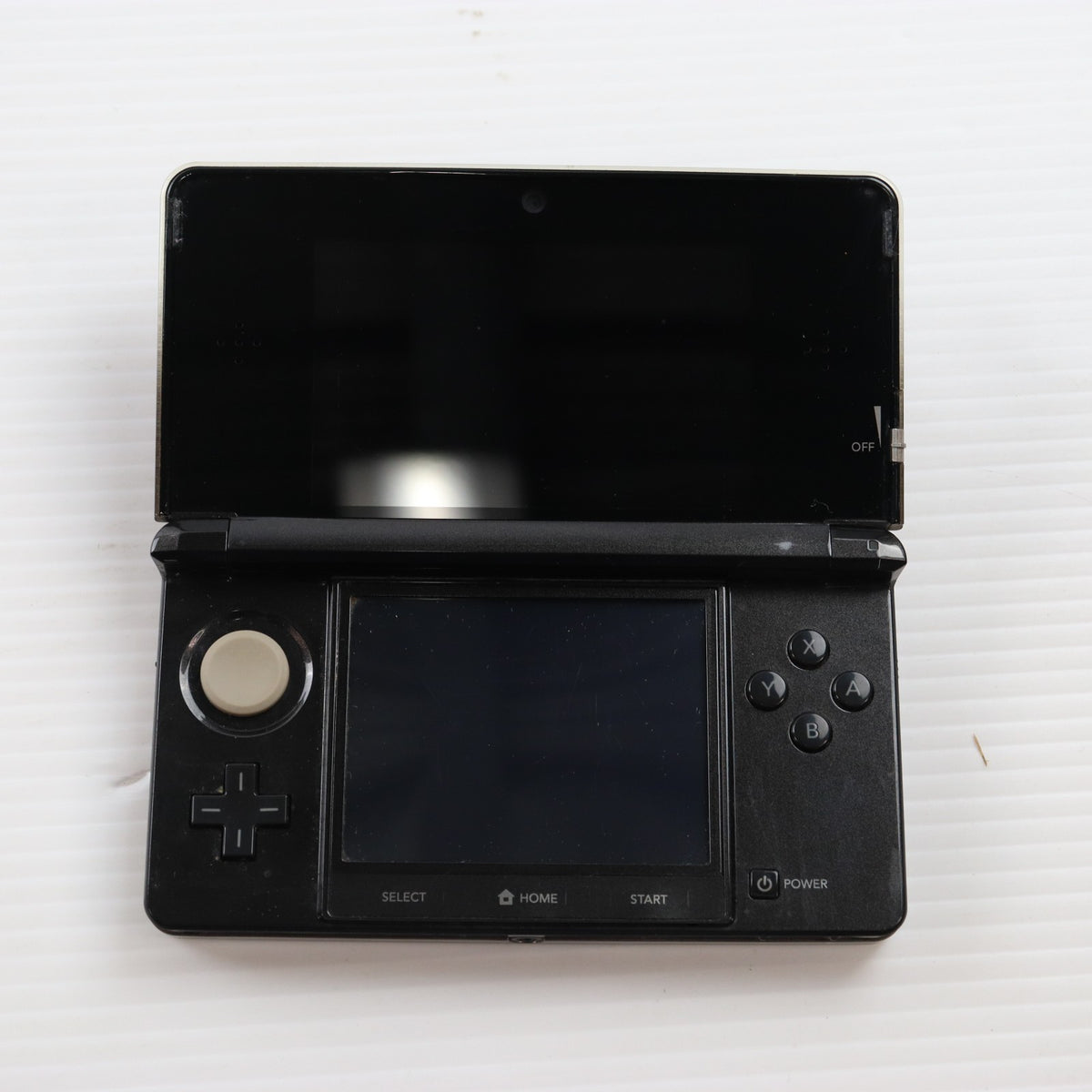 【中古即納】[3DS] (本体) モンスターハンター3(トライ)G はじめてハンターパック ニンテンドー3DS コスモブラック同梱 任天堂(CTR-S-KAAJ)(20120317)