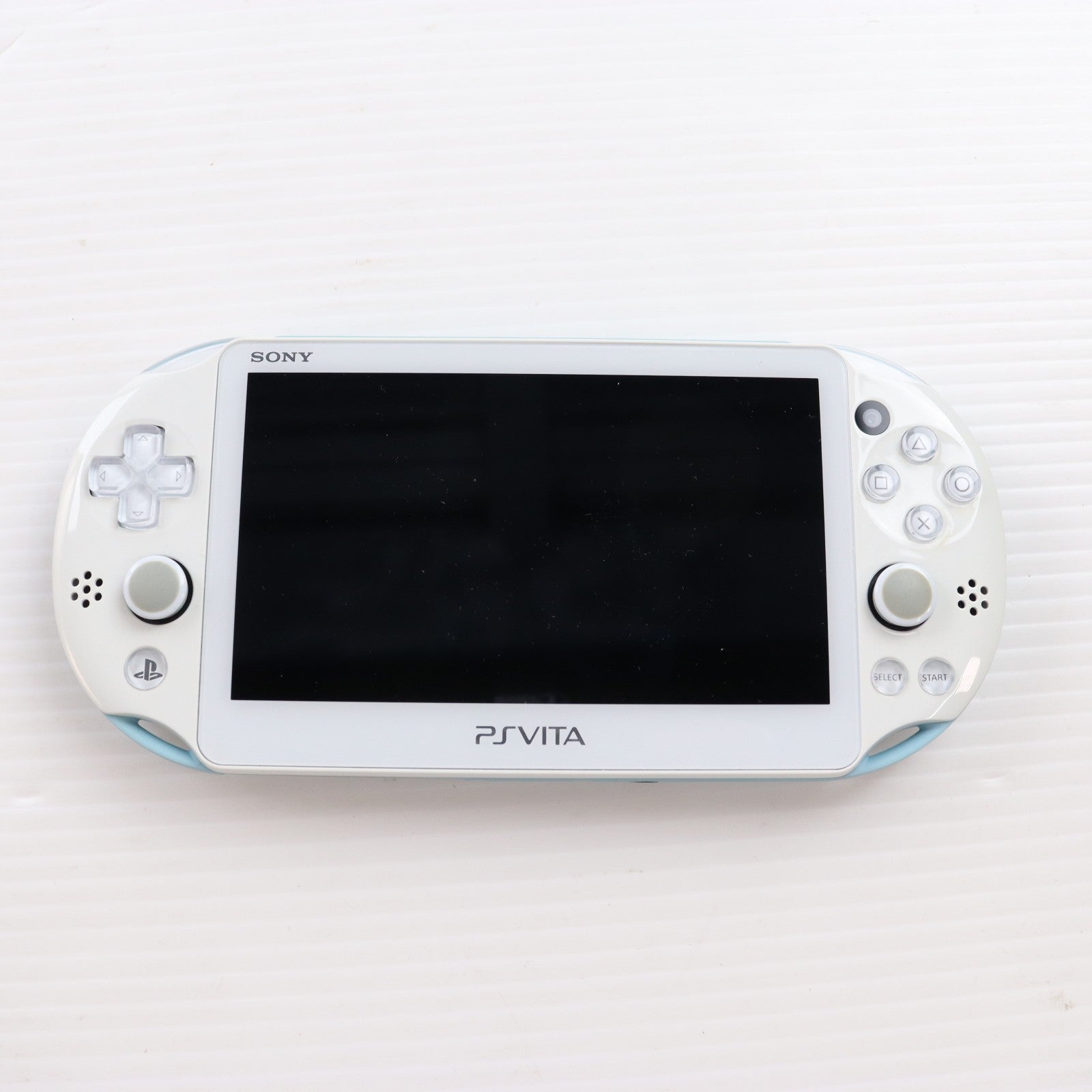 【中古即納】[PSVita] (本体) PlayStation Vita(プレイステーション ヴィータ) Wi-Fiモデル ライトブルー/ホワイト SCE(PCH-2000ZA14)(20131010)