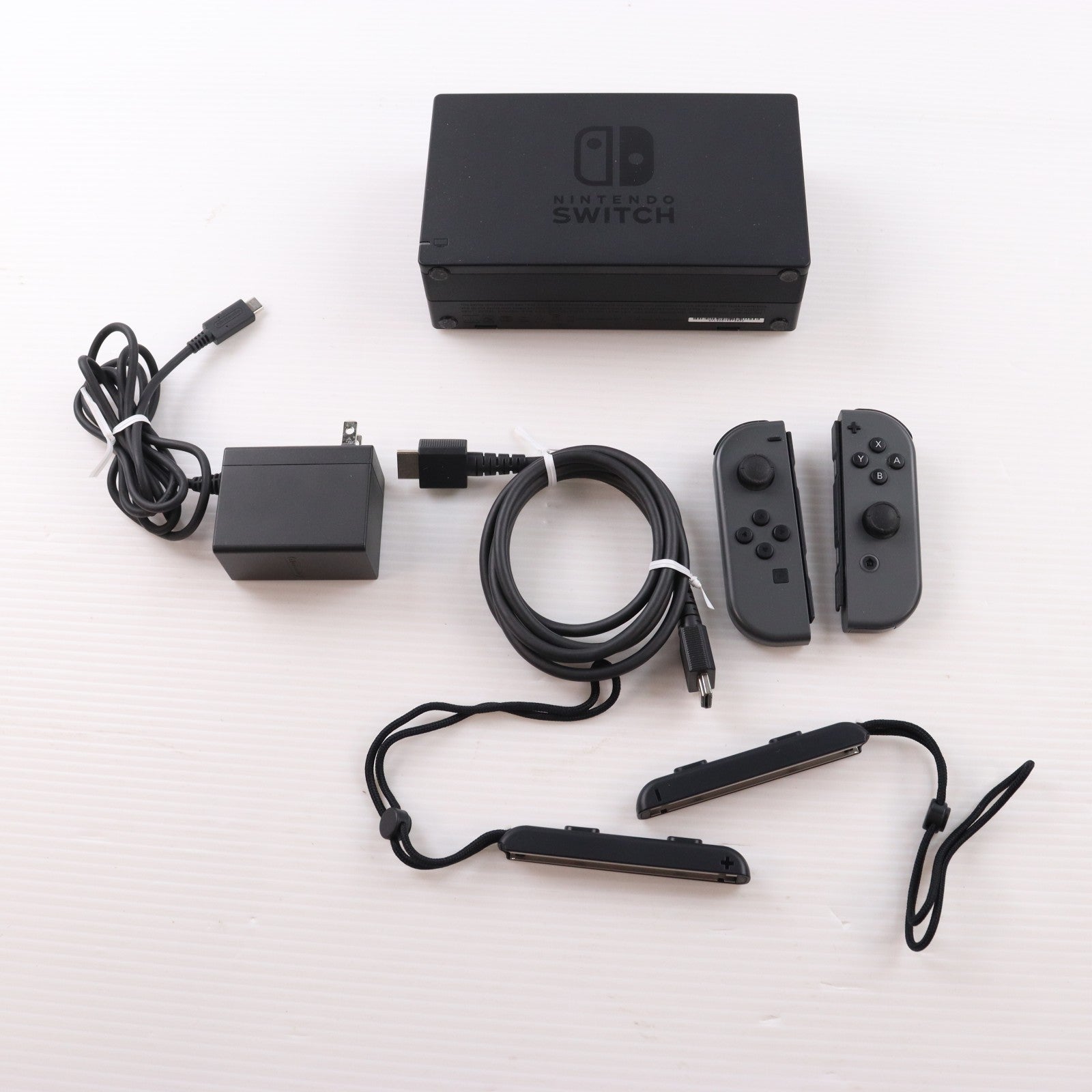 【中古即納】[Switch] (本体) Nintendo Switch(ニンテンドースイッチ) Joy-Con(L)/R グレー 任天堂(HAC-S-KAAAA)(20170303)