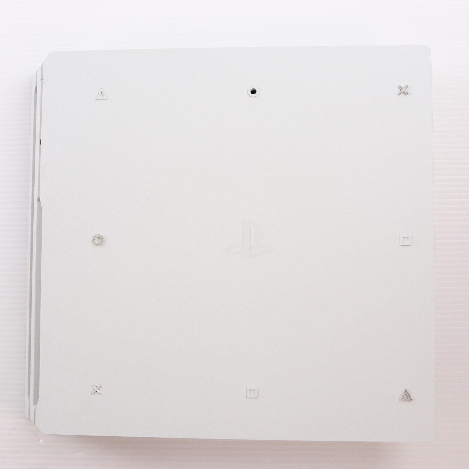 【中古即納】[PS4] (本体) PlayStation 4 Pro(プレイステーション4 プロ) グレイシャー・ホワイト 1TB SIE(CUH-7200BB02)(20181012)