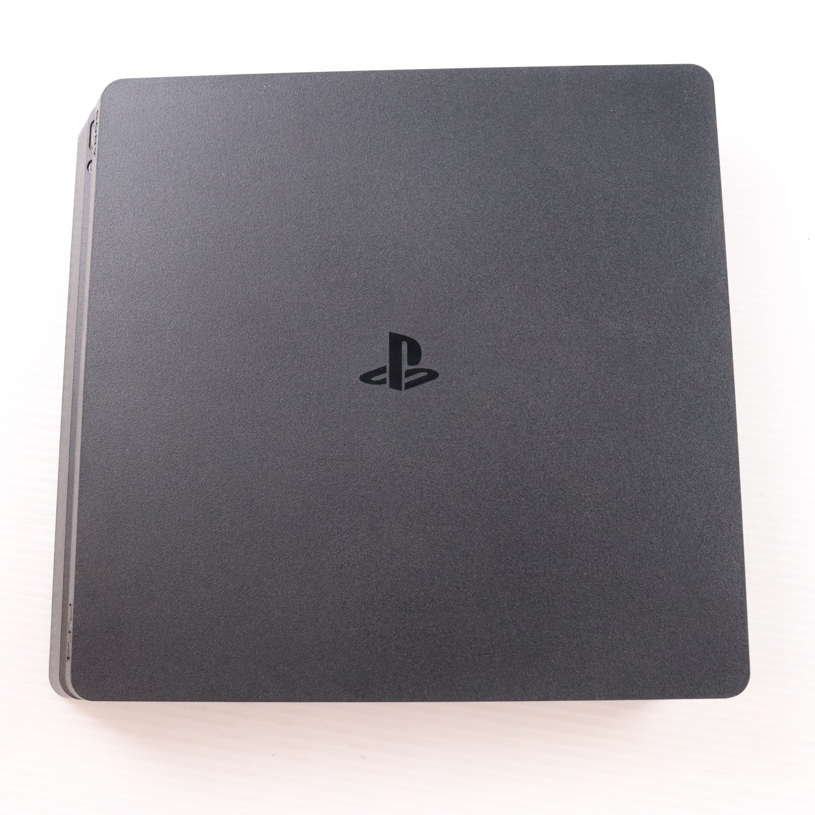 【中古即納】[PS4] (本体) PlayStation 4(プレイステーション4) ジェット・ブラック 1TB SIE(CUH-2200BB01)(20180625)