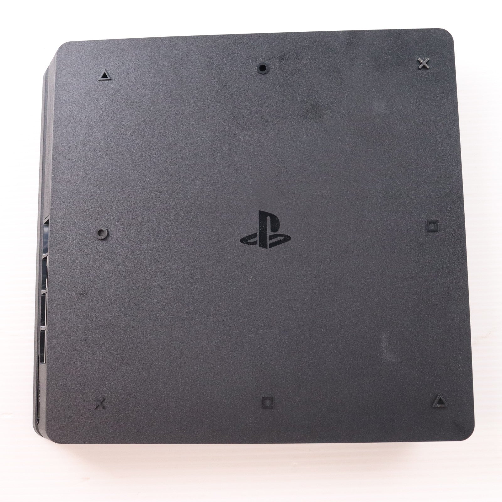 【中古即納】[PS4] (本体) PlayStation 4(プレイステーション4) ジェット・ブラック 1TB SIE(CUH-2200BB01)(20180625)