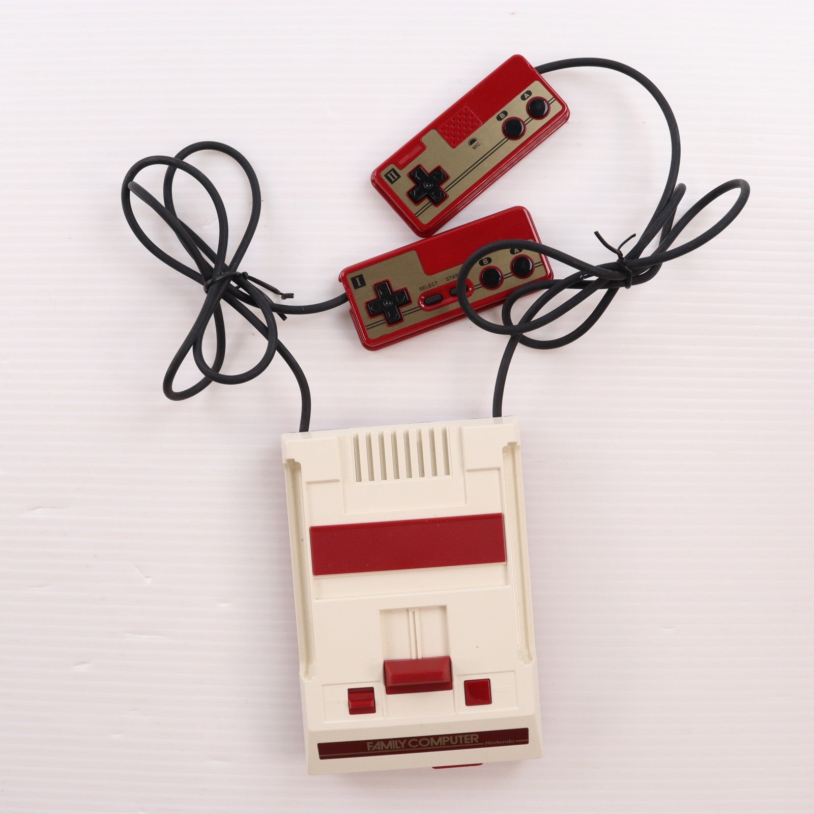 【中古即納】[FC] (本体) ニンテンドークラシックミニ ファミリーコンピュータ 任天堂(CLV-S-HVCC)(20161110)