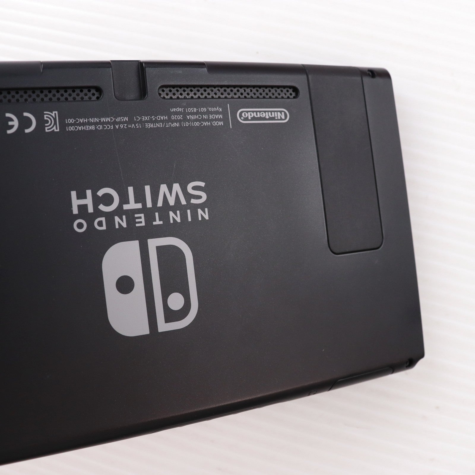 【中古即納】[Switch] (本体) Nintendo Switch(ニンテンドースイッチ) Joy-Con(L)/R グレー 任天堂(HAD-S-KAAAA)(20190830)