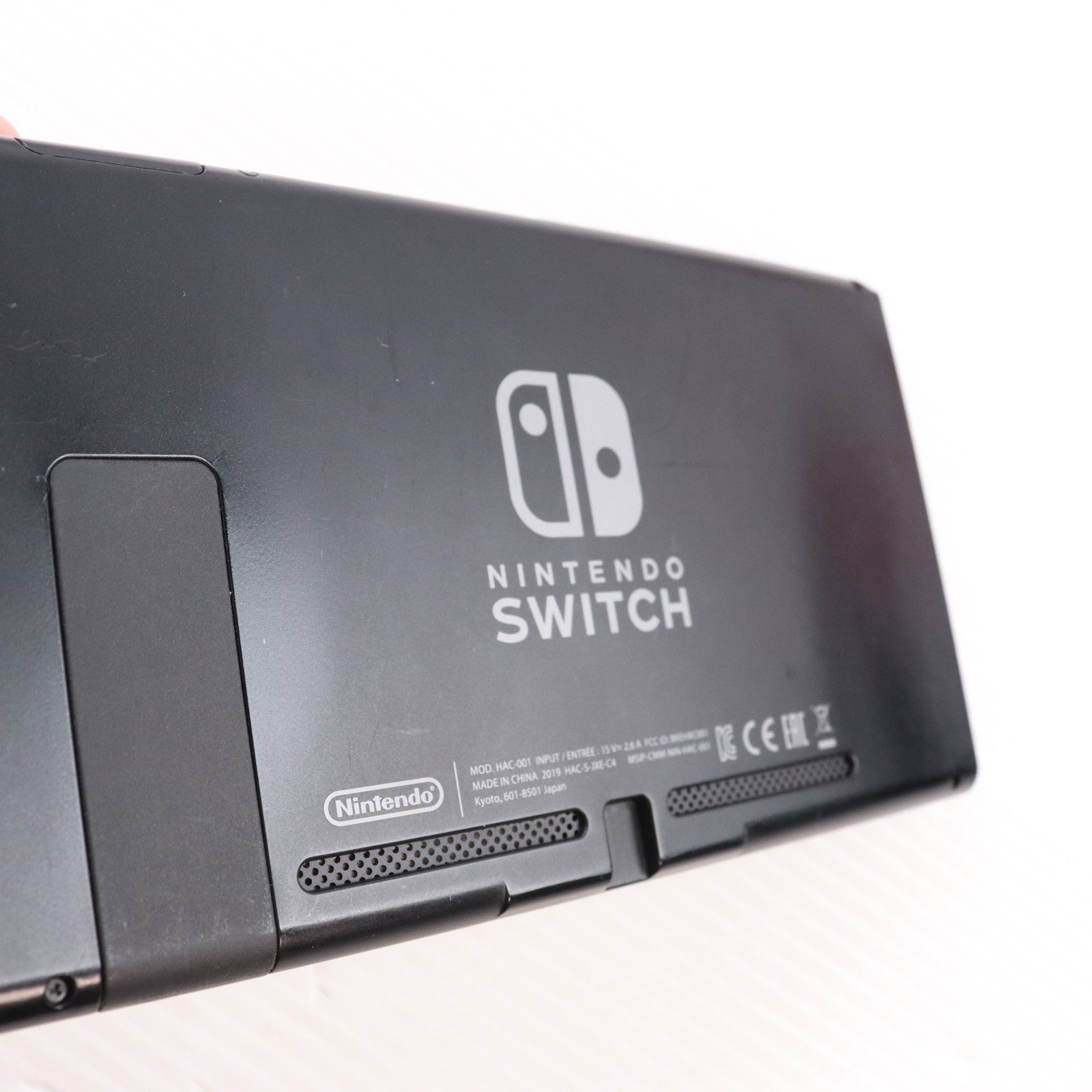 【中古即納】[Switch] (本体) Nintendo Switch(ニンテンドースイッチ) Joy-Con(L)/R グレー 任天堂(HAC-S-KAAAA)(20170303)