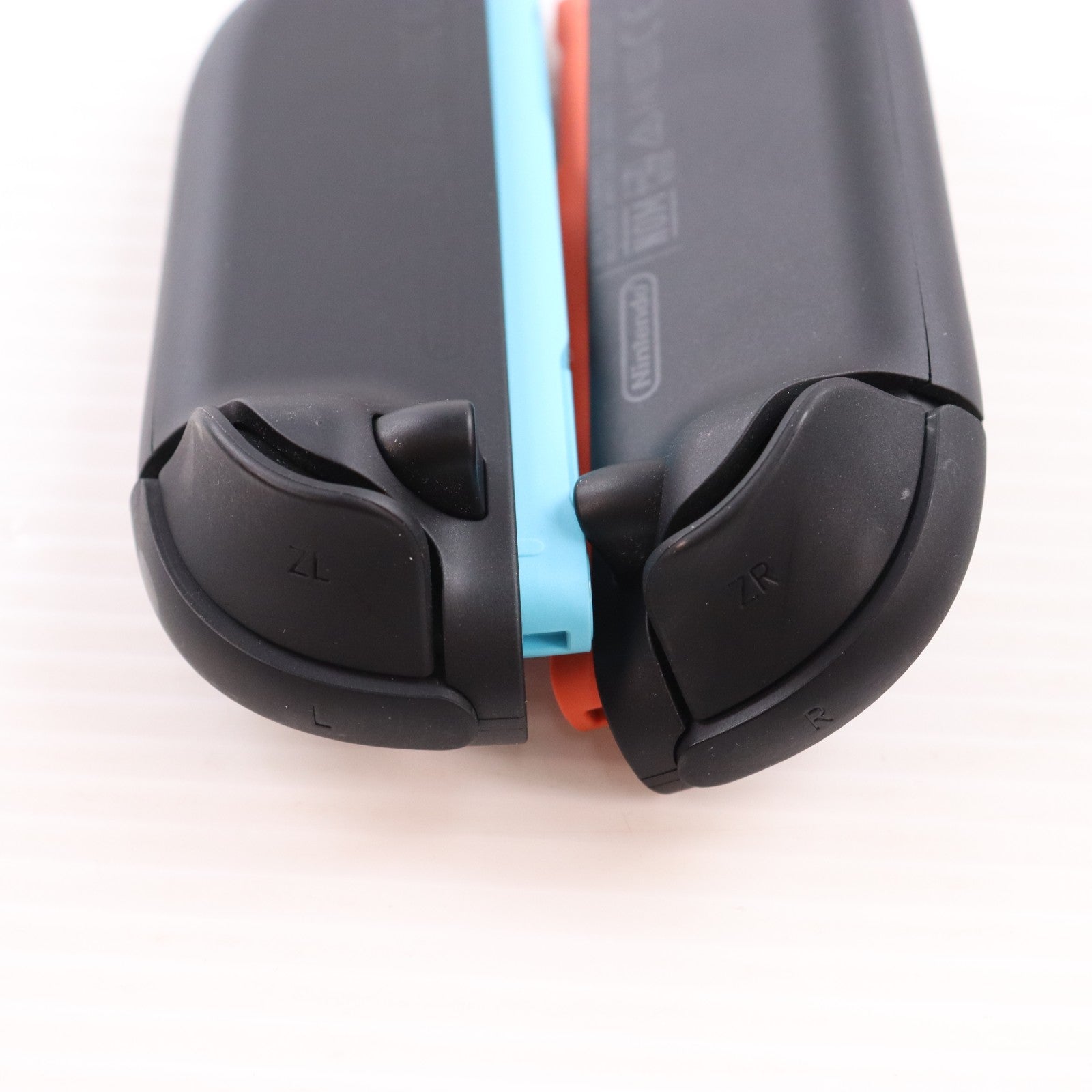 【中古即納】[Switch2] (本体) Nintendo Switch 2(ニンテンドースイッチ2)(日本語・国内専用) 任天堂(BEE-S-KB6CA)(20250605)