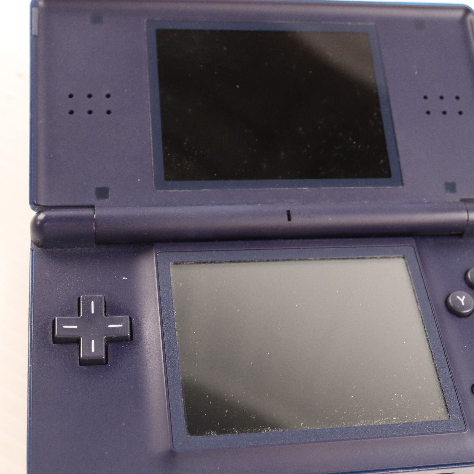 【中古即納】[NDS] (本体) ニンテンドーDS Lite(ライト) エナメルネイビー 任天堂(USG-S-NBA)(20060311)